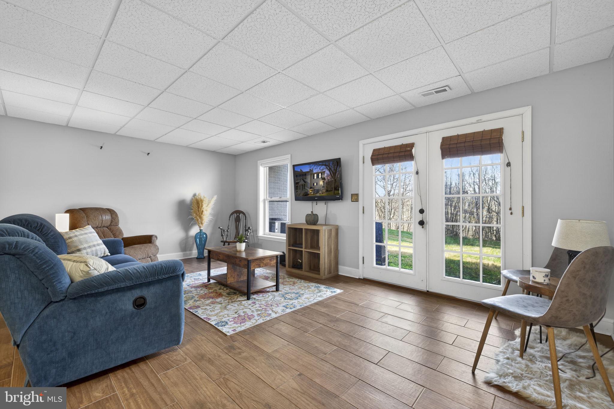 FEDERAL TOWERS - Residential