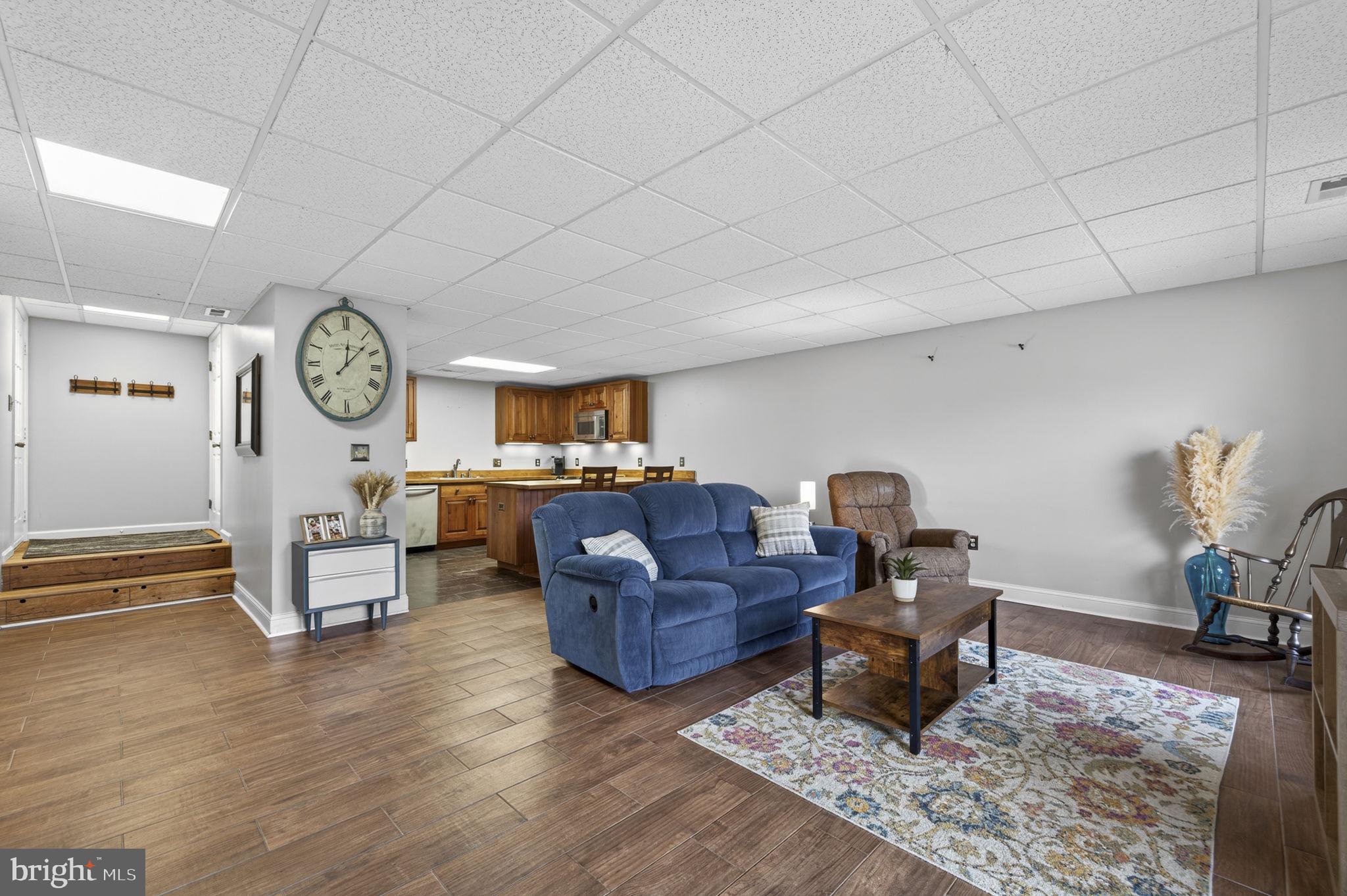 FEDERAL TOWERS - Residential