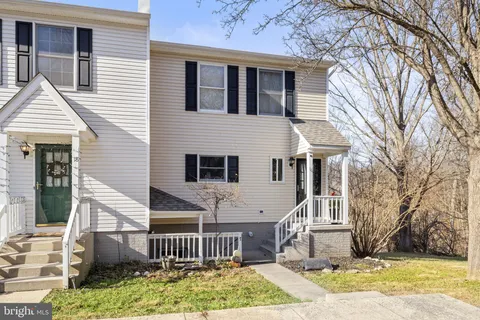 17 Stonewall Court, Middleburg, VA MLS: VALO2111848