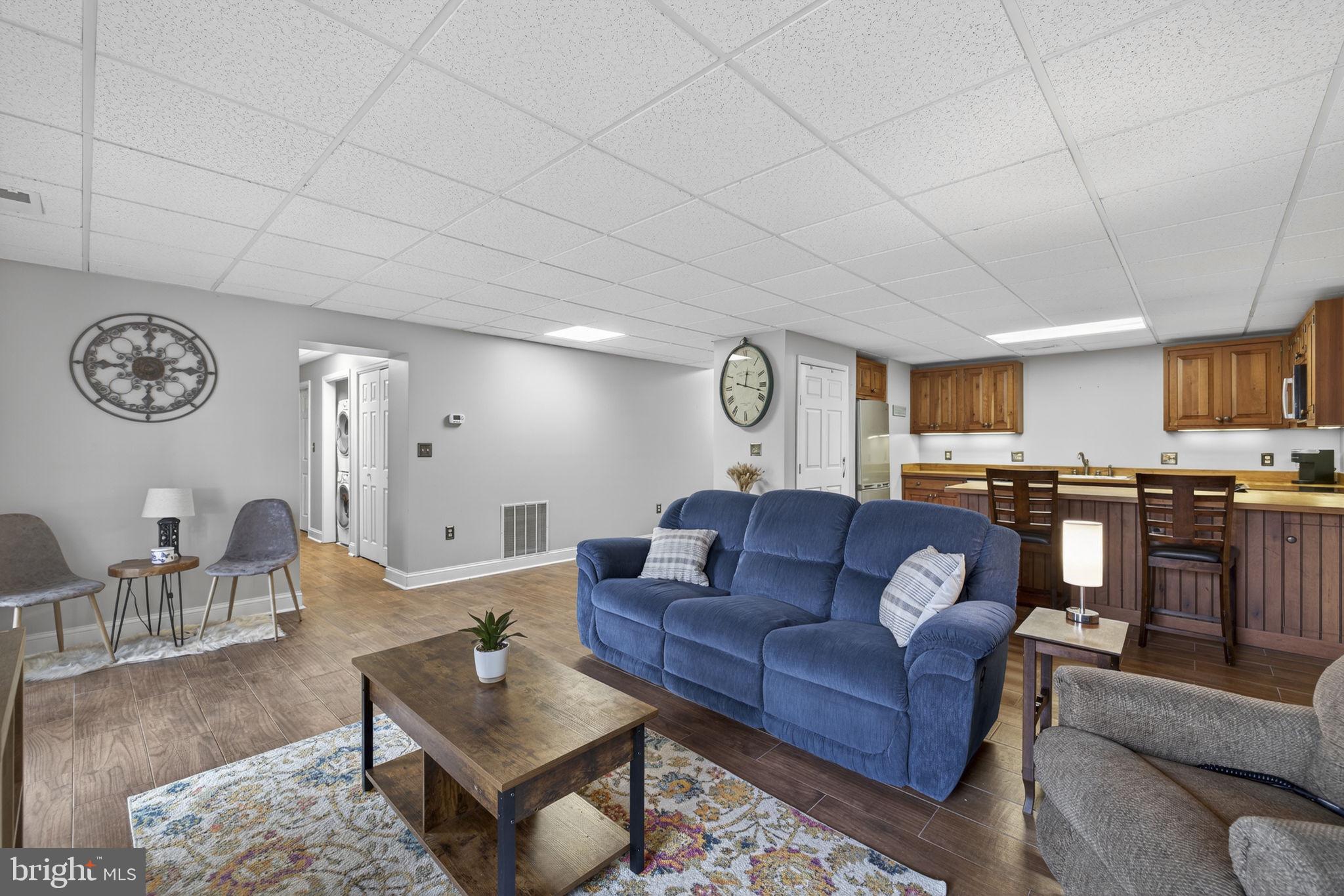 FEDERAL TOWERS - Residential