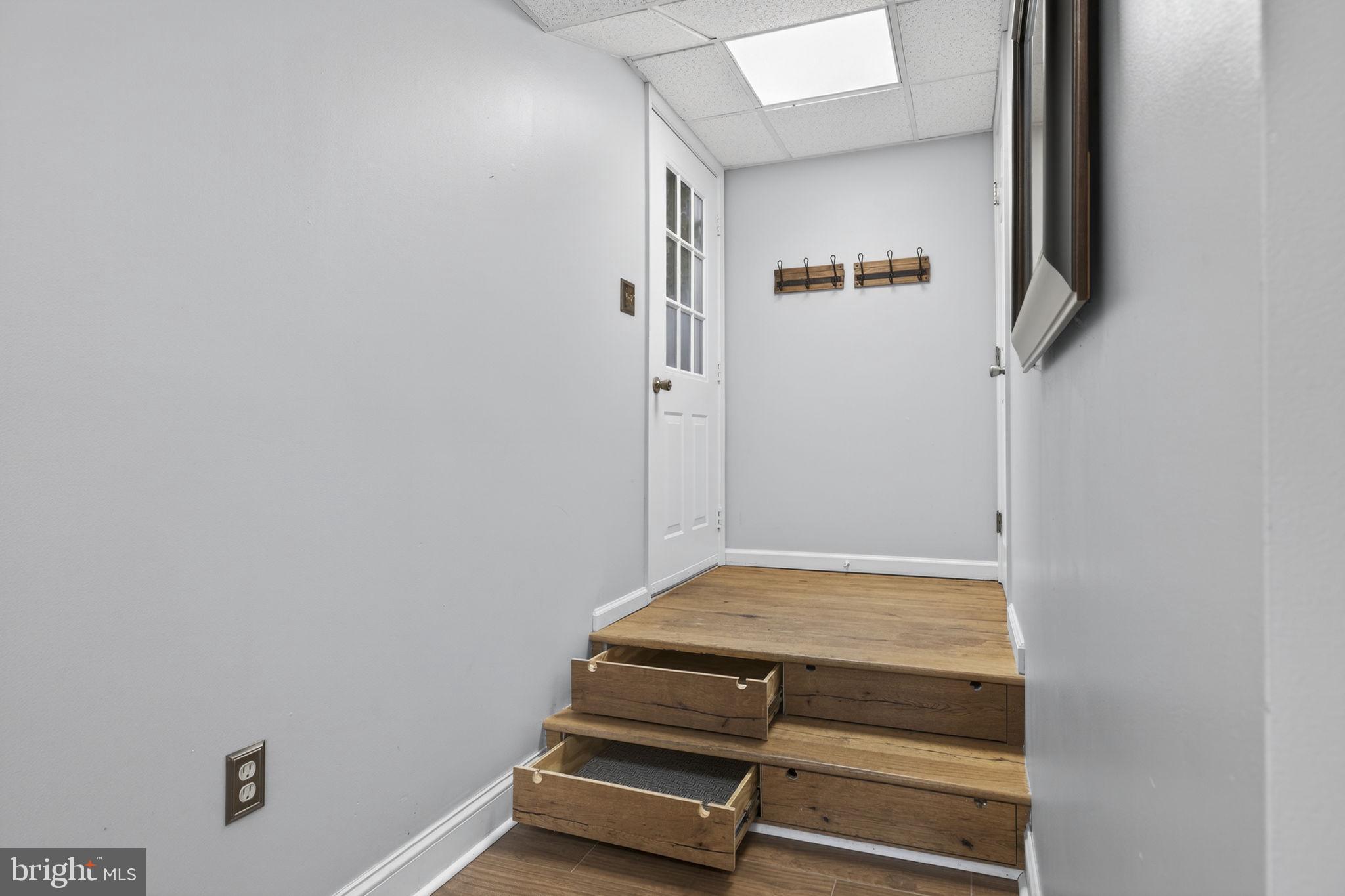 FEDERAL TOWERS - Residential