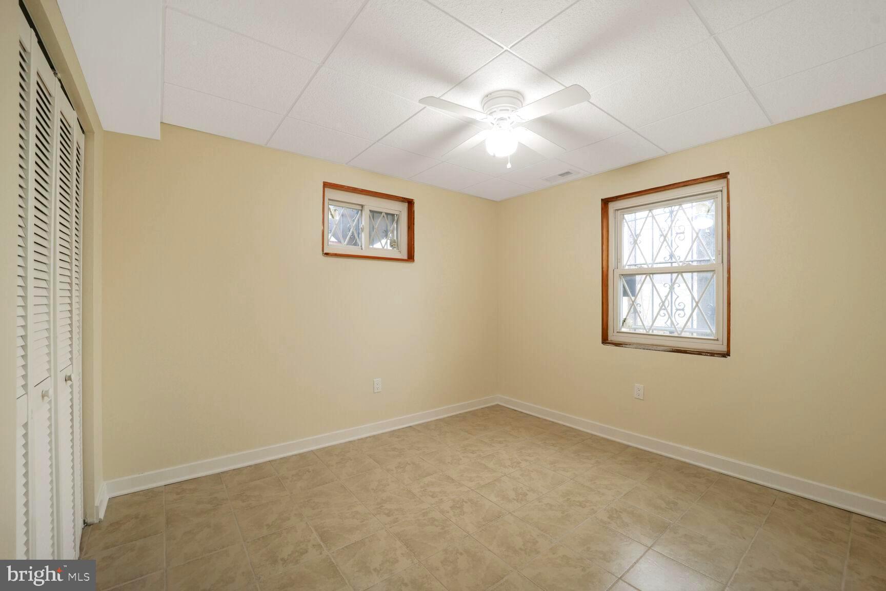 MURRAY HILL - Residential