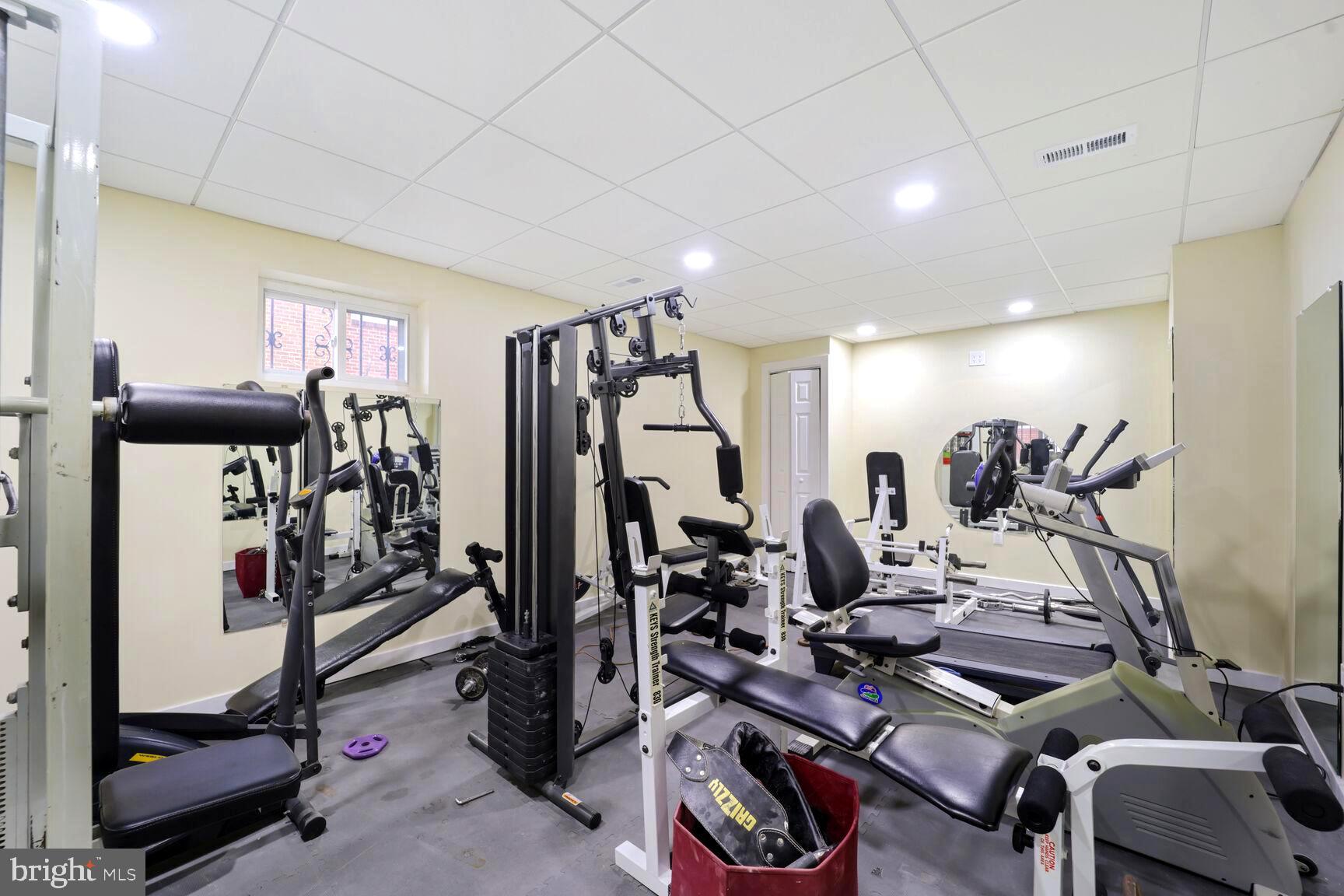 MURRAY HILL - Residential