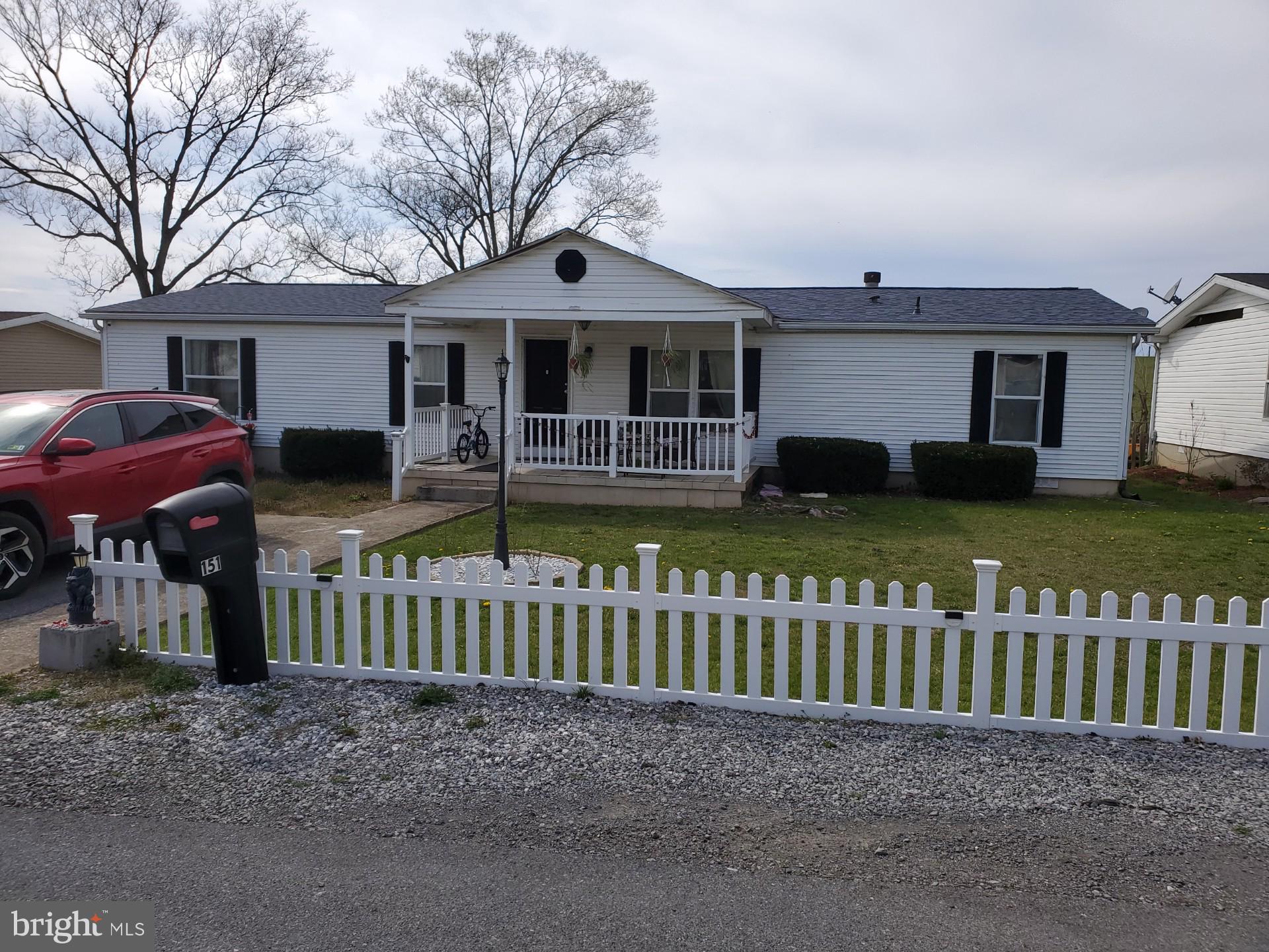 LEISURE LIVING ESTATES - Residential