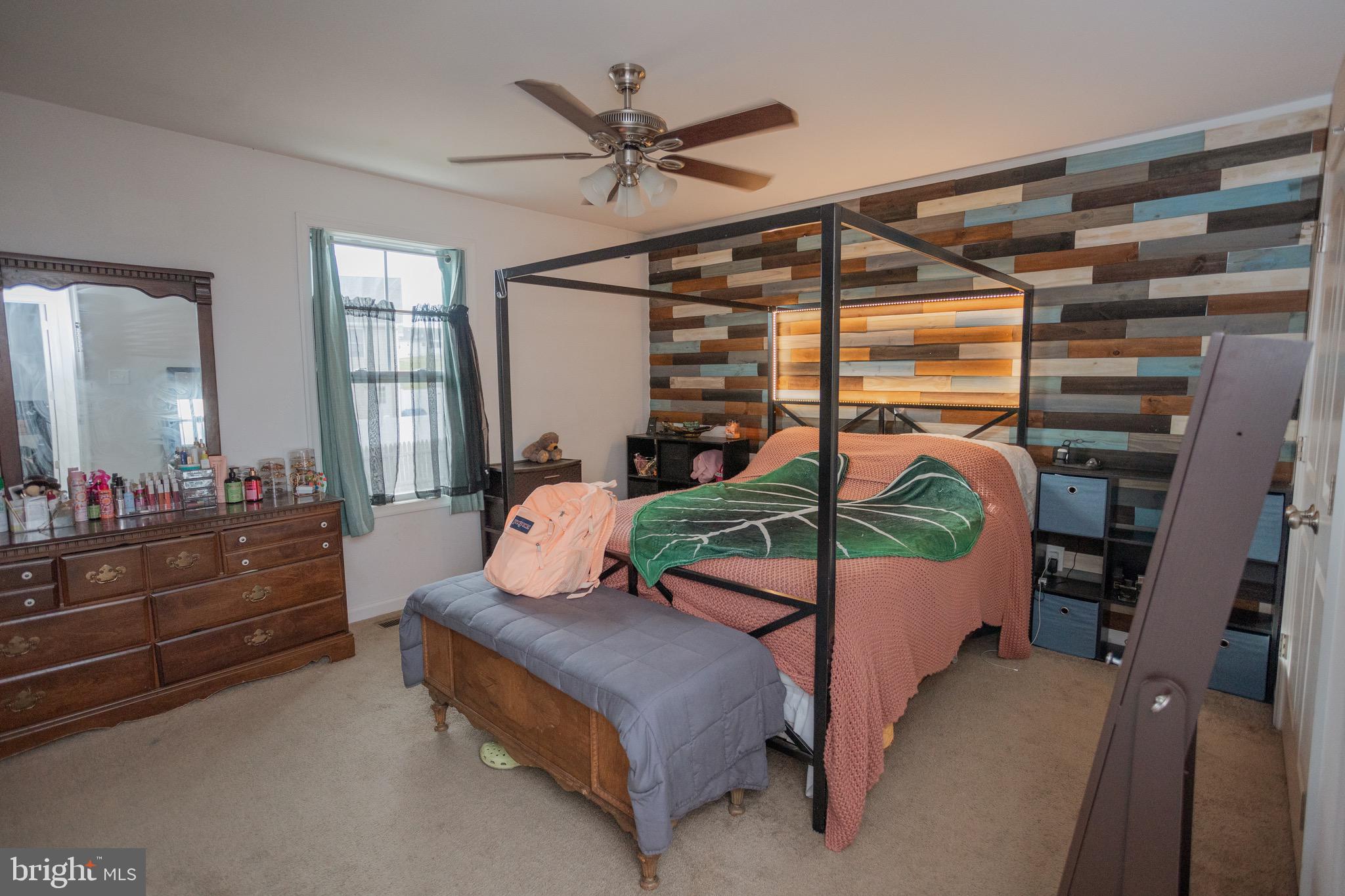 FORT HILL FARMS - Residential