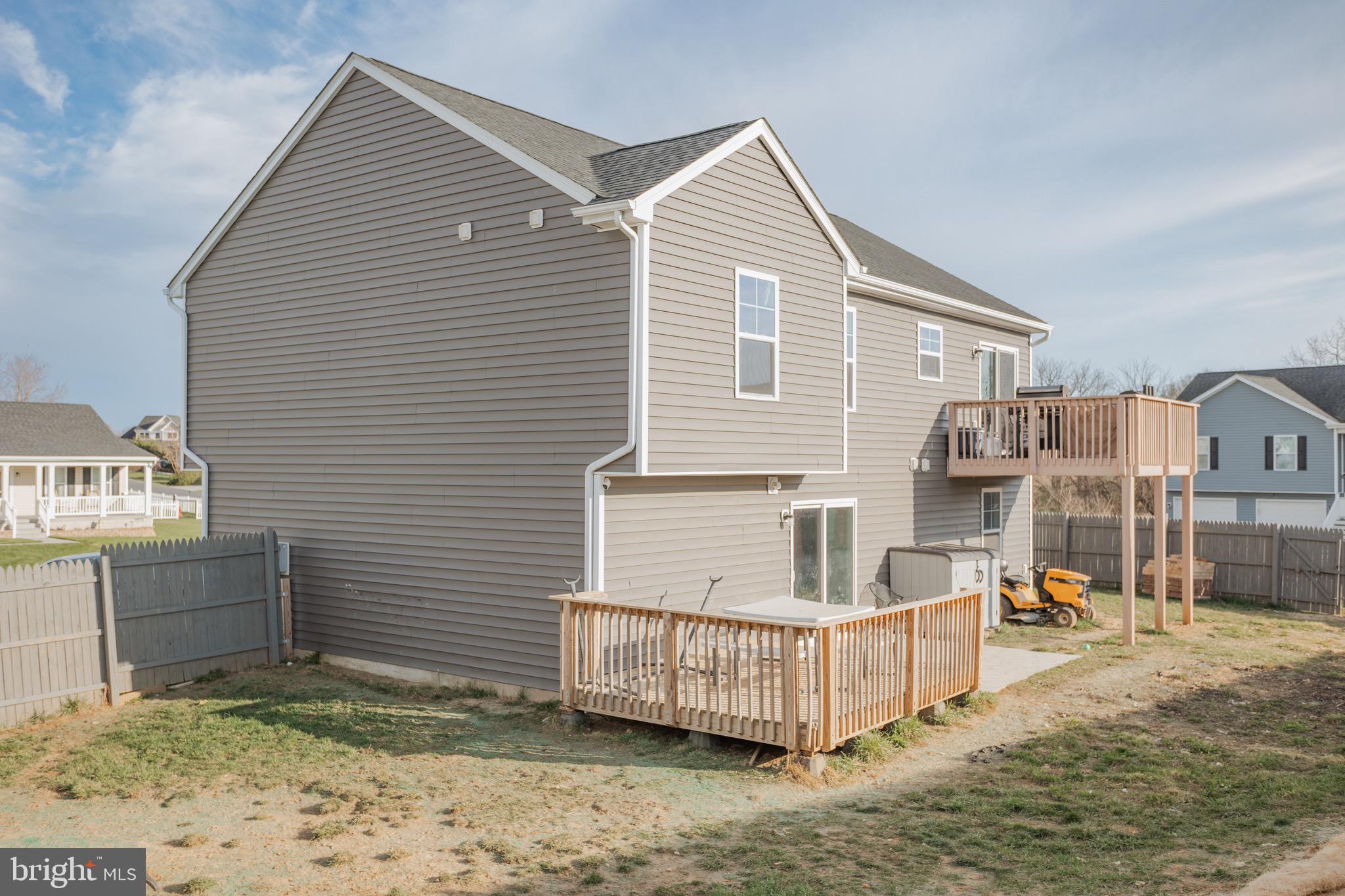 FORT HILL FARMS - Residential