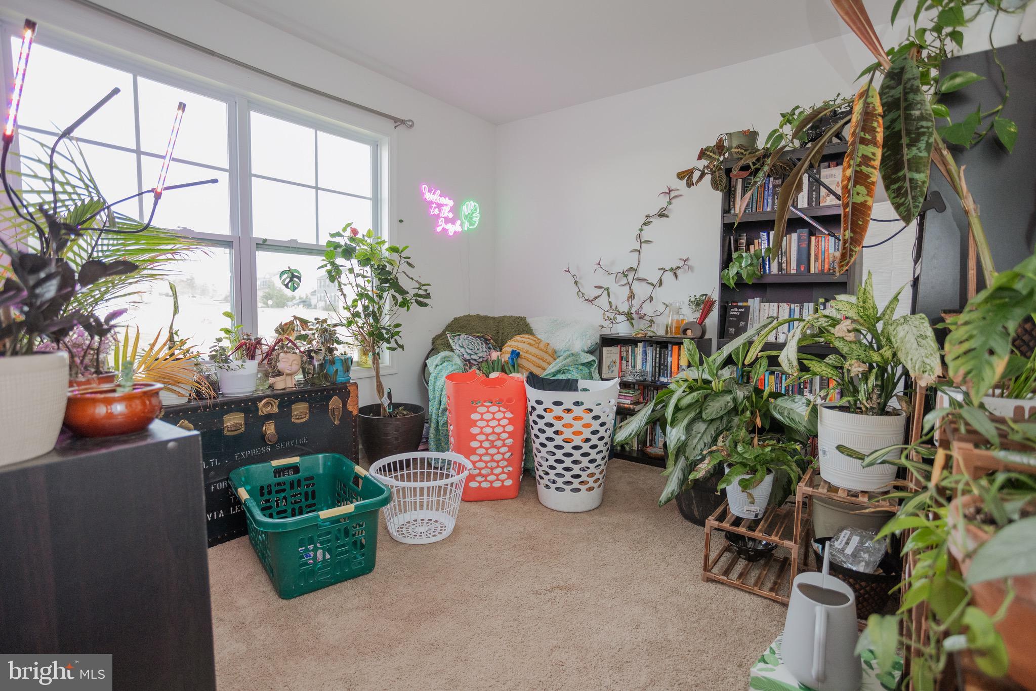 FORT HILL FARMS - Residential