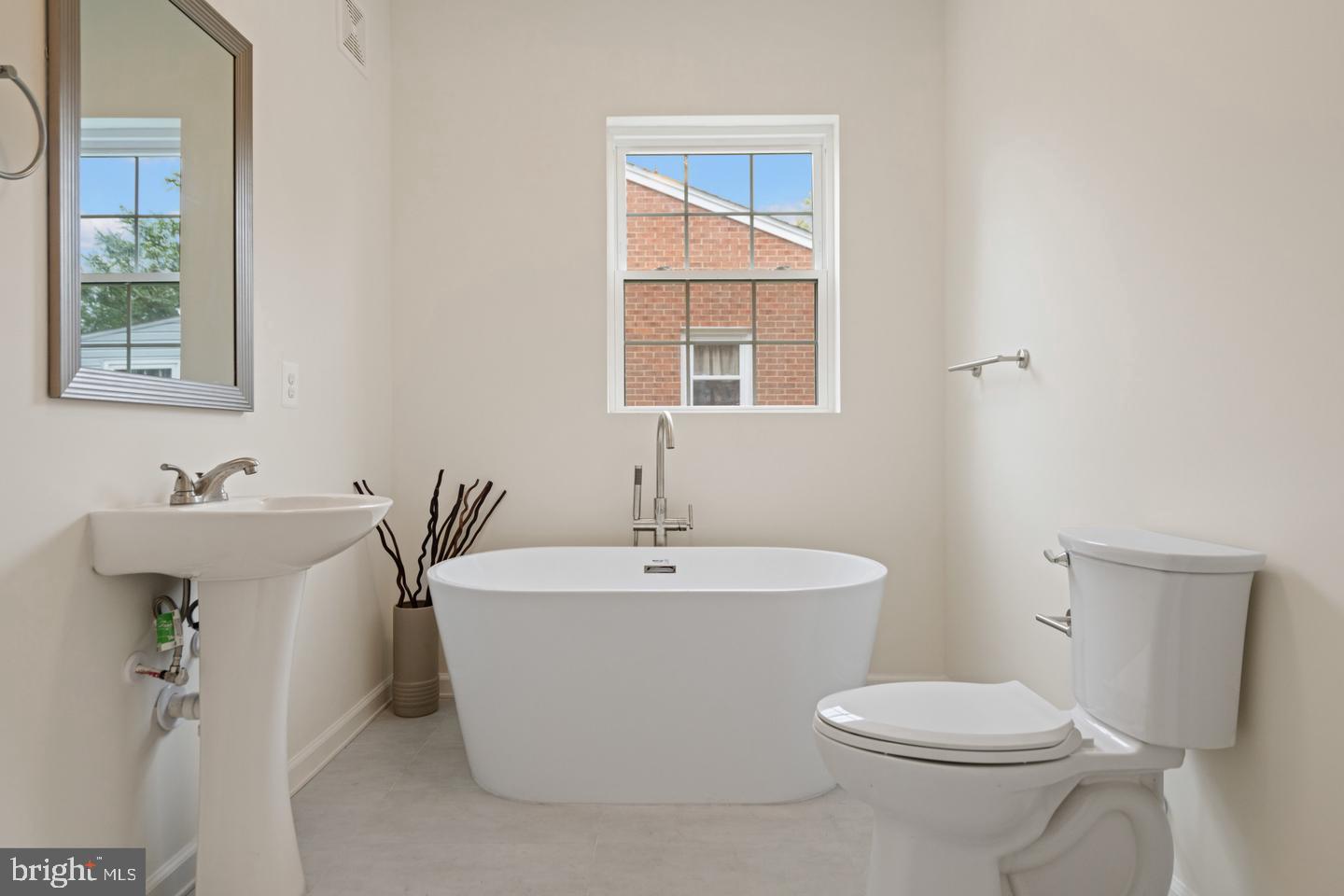 SHAWNEE HEIGHTS - Residential Lease