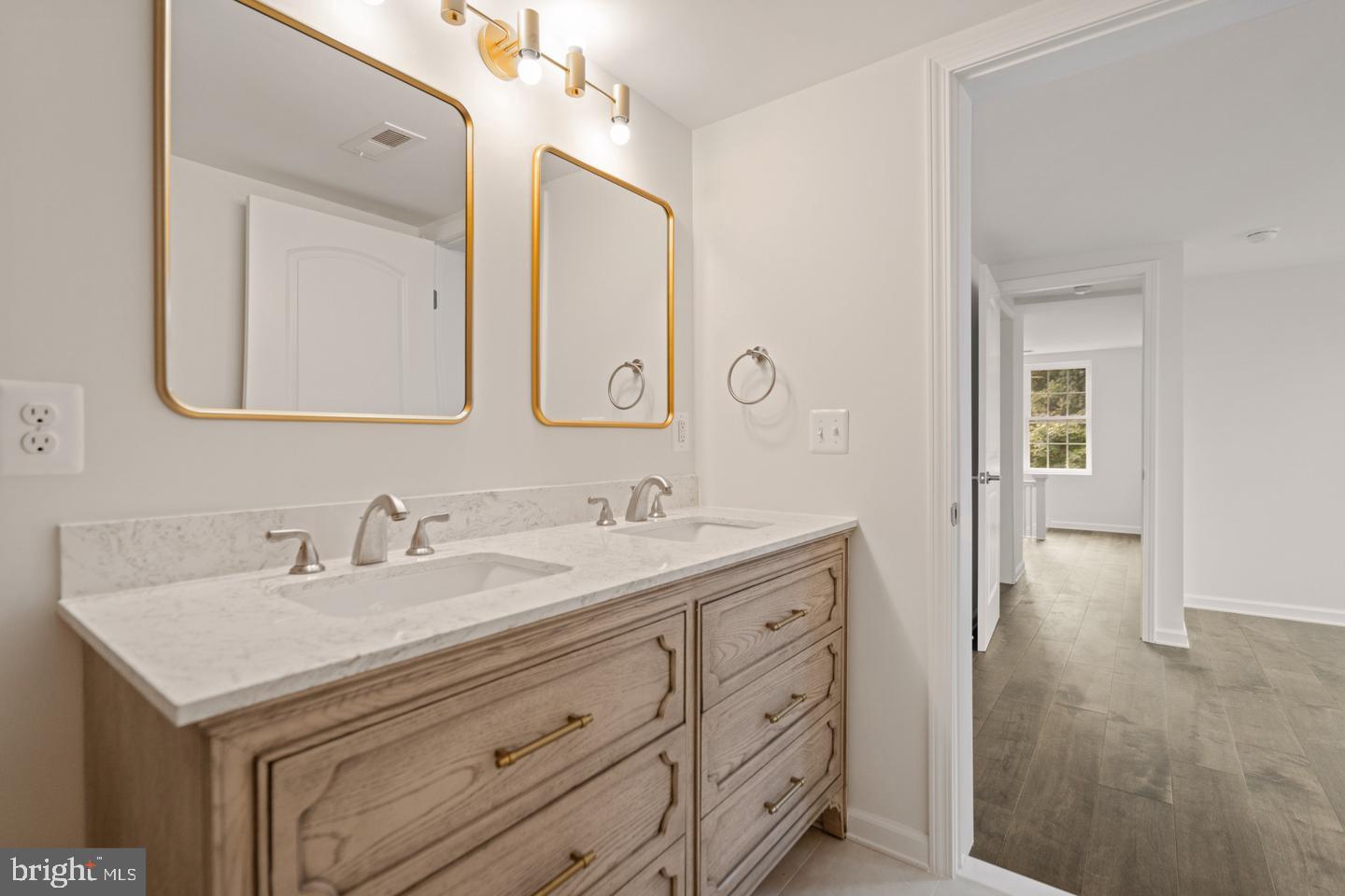 SHAWNEE HEIGHTS - Residential Lease