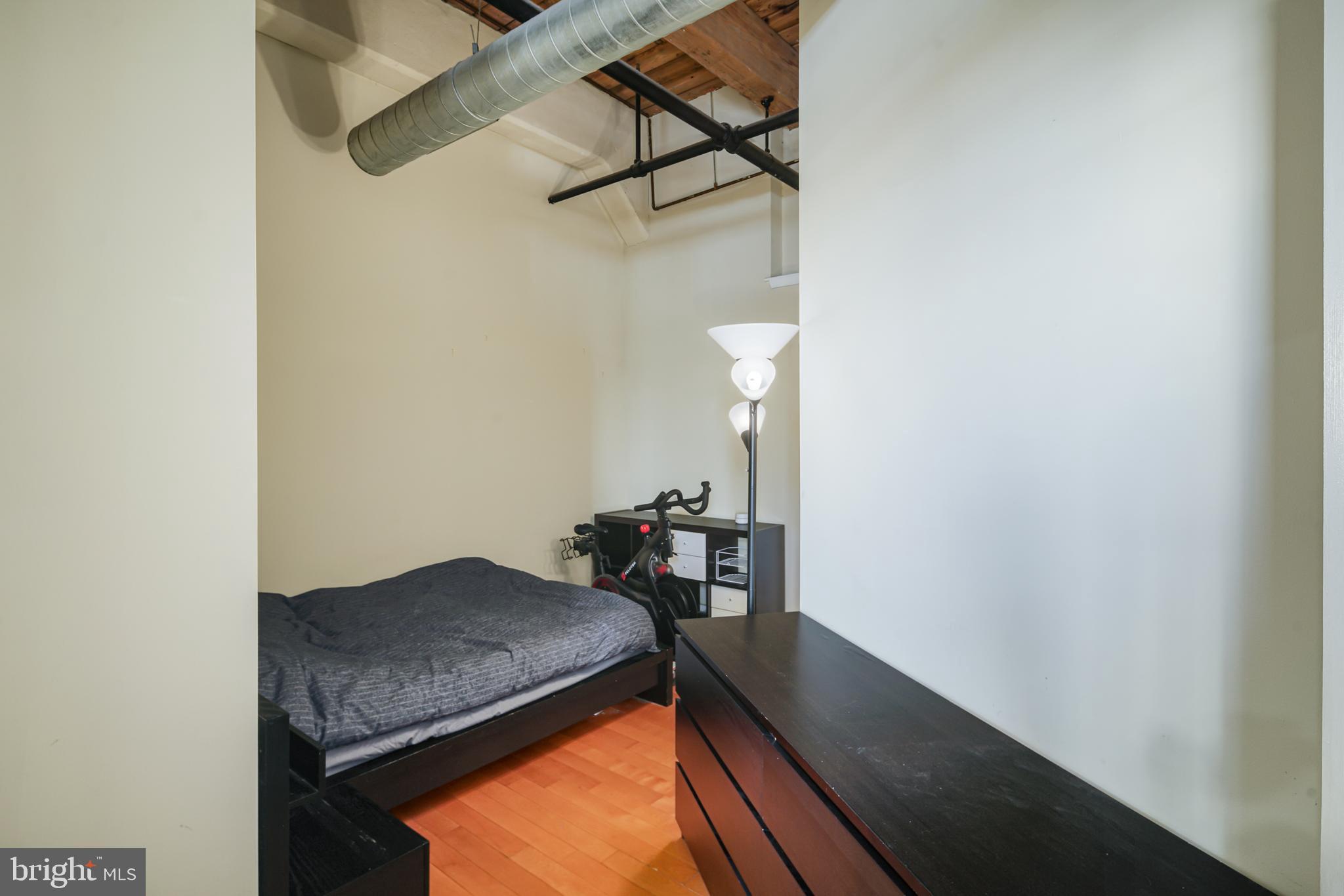 CHINATOWN - Residential Lease