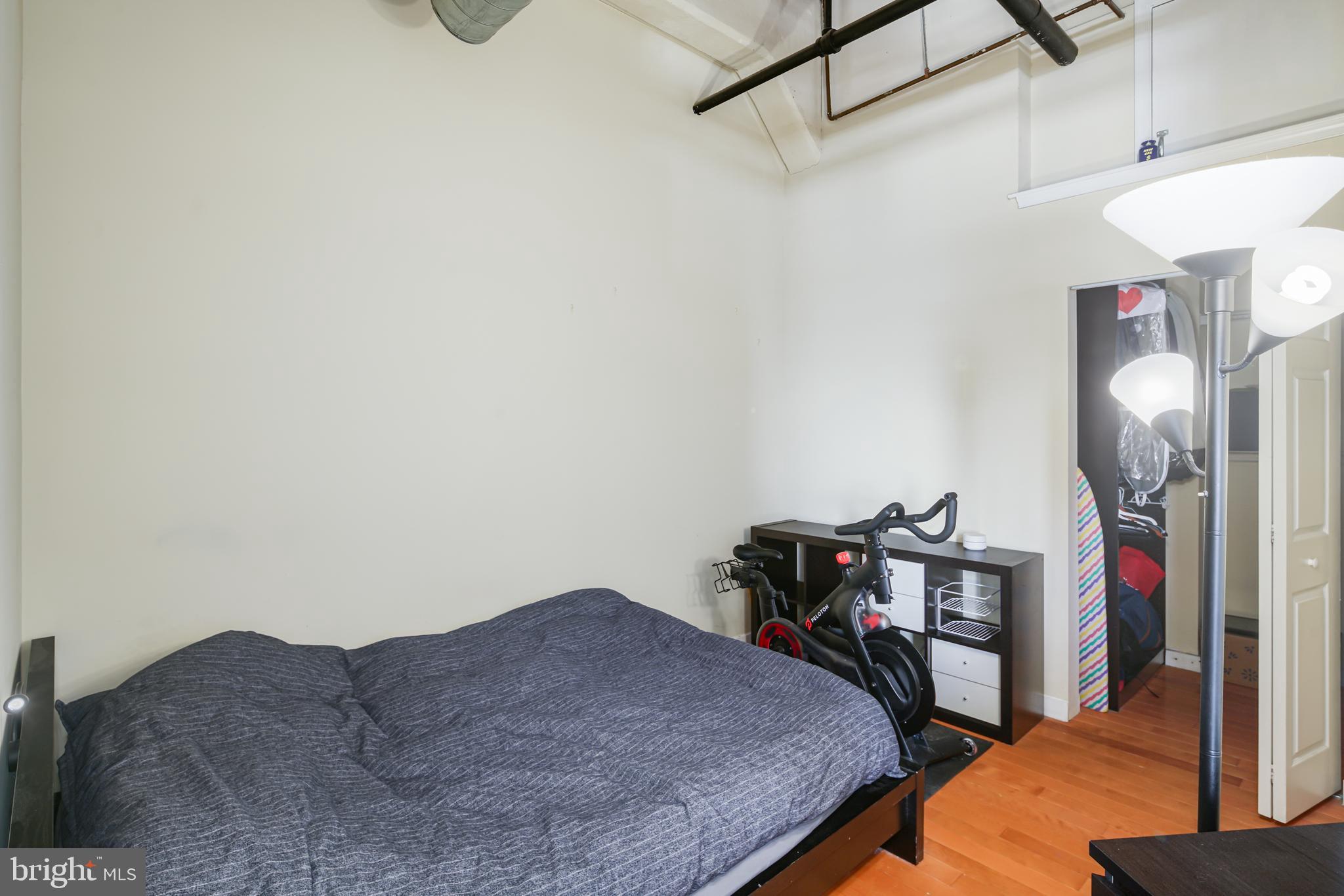 CHINATOWN - Residential Lease
