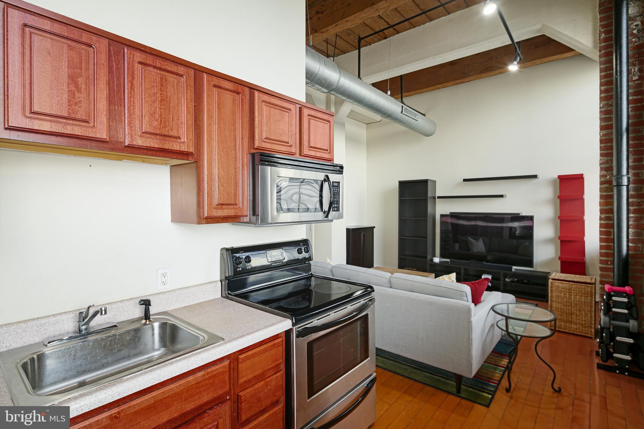 CHINATOWN - Residential Lease