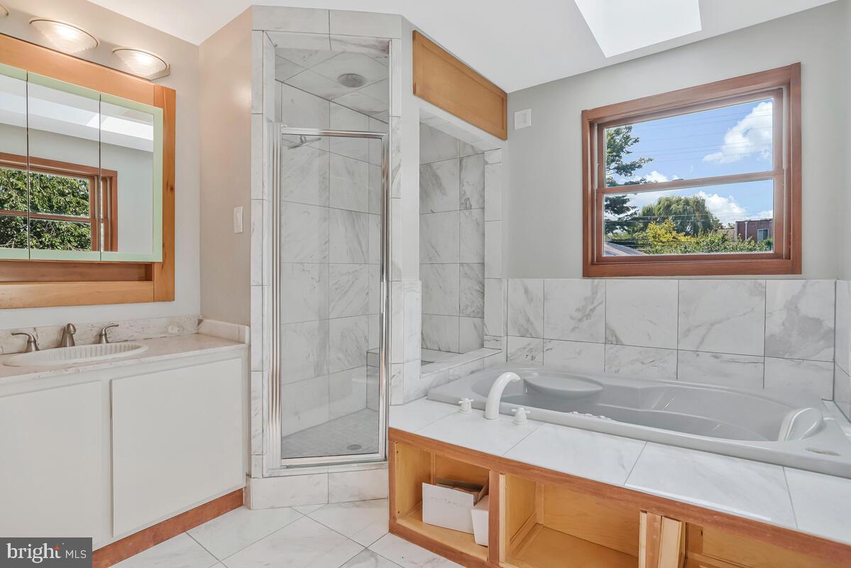 SYCAMORE GROVE - Residential