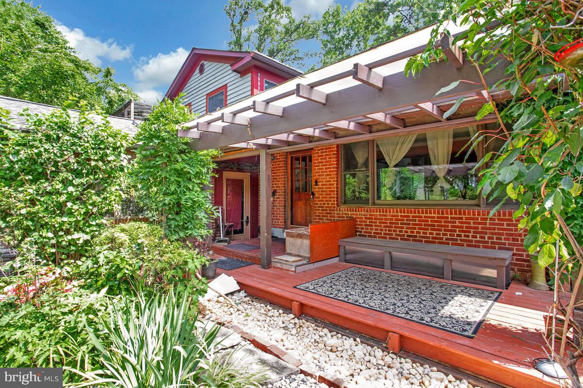 997 N SYCAMORE STREET N