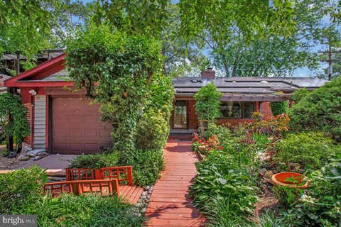 Homes For Sale - 997 N Sycamore Street<br/> FALLS CHURCH, VA 22046