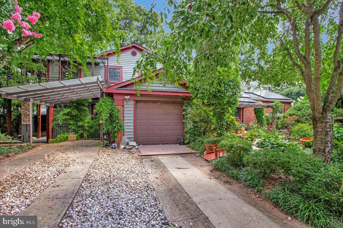 997 N SYCAMORE STREET N