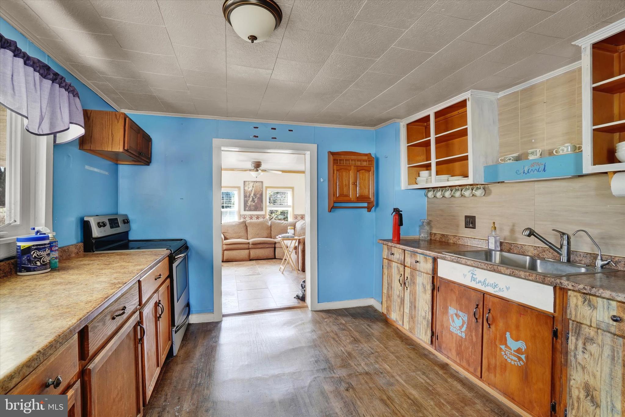 LOWER WINDSOR - Residential