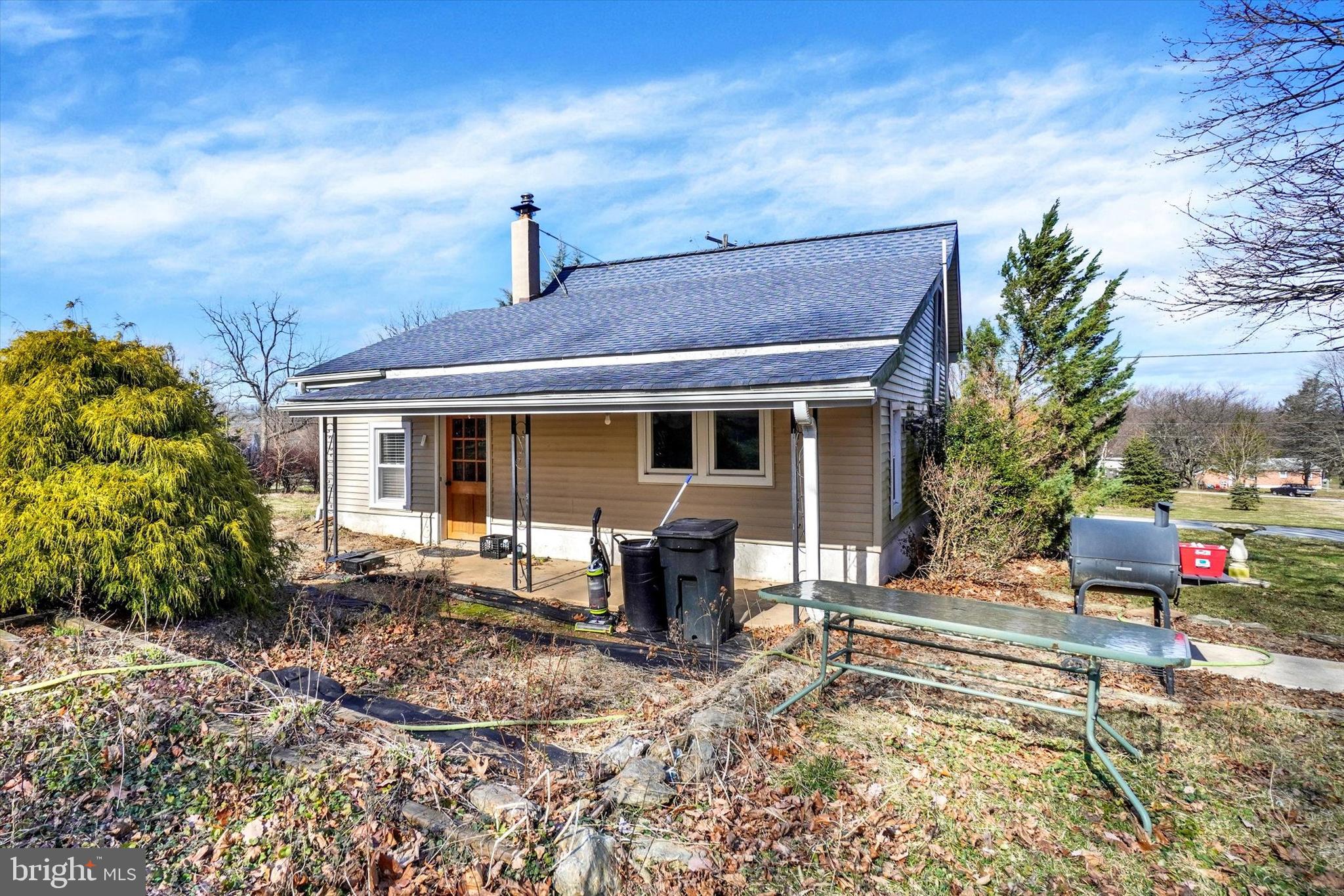 LOWER WINDSOR - Residential