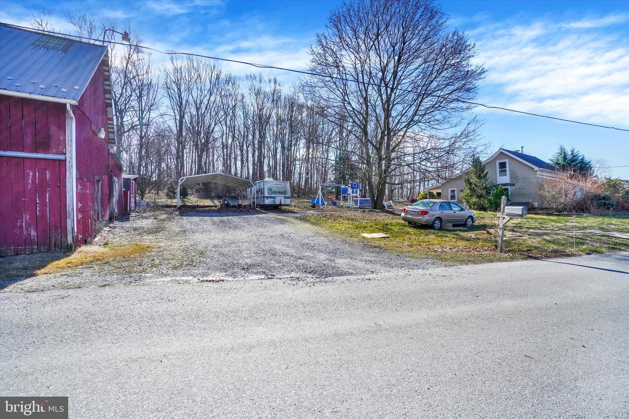 LOWER WINDSOR - Residential