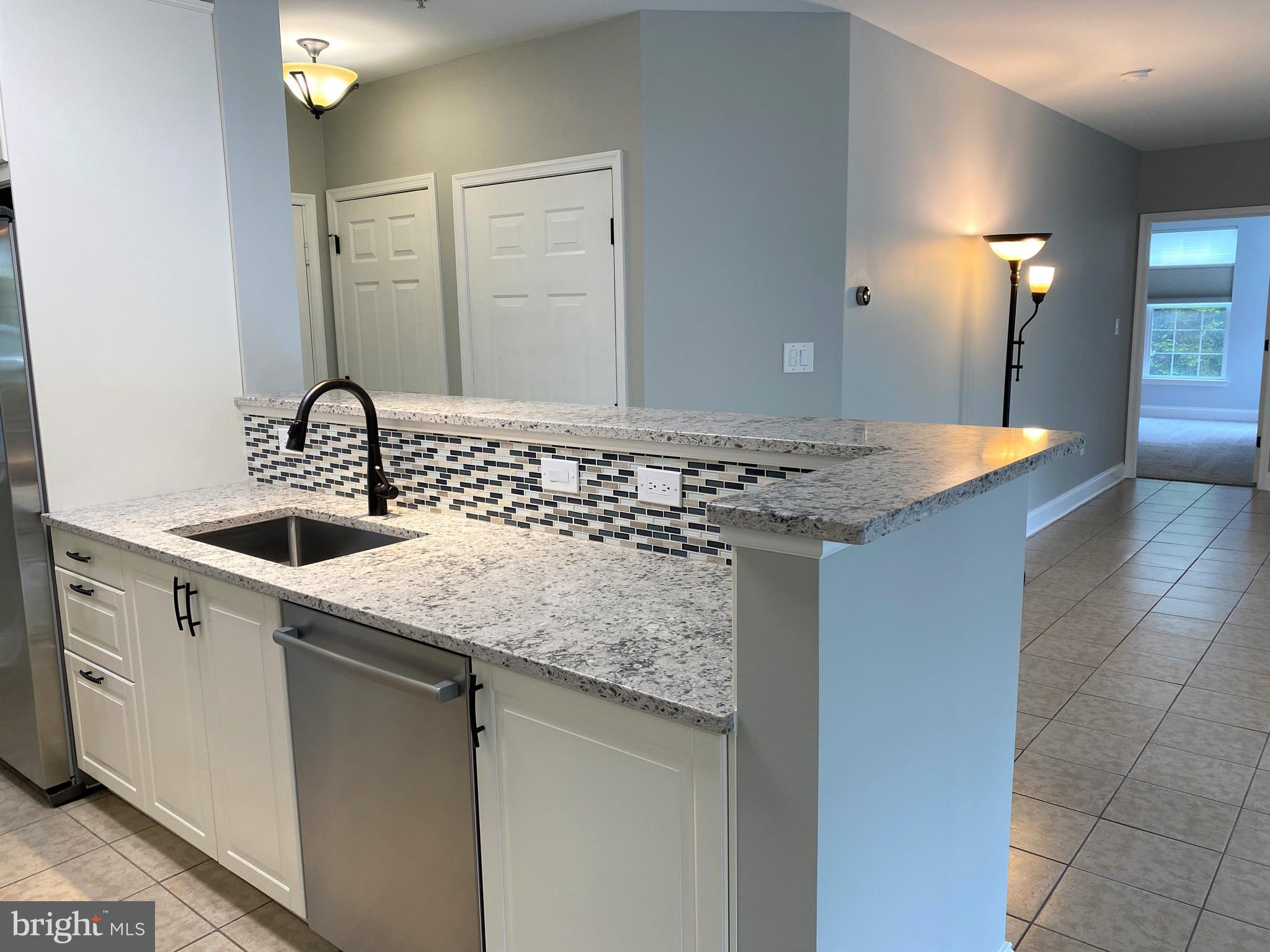 HOLLINGTON AT THE POINTE - Residential