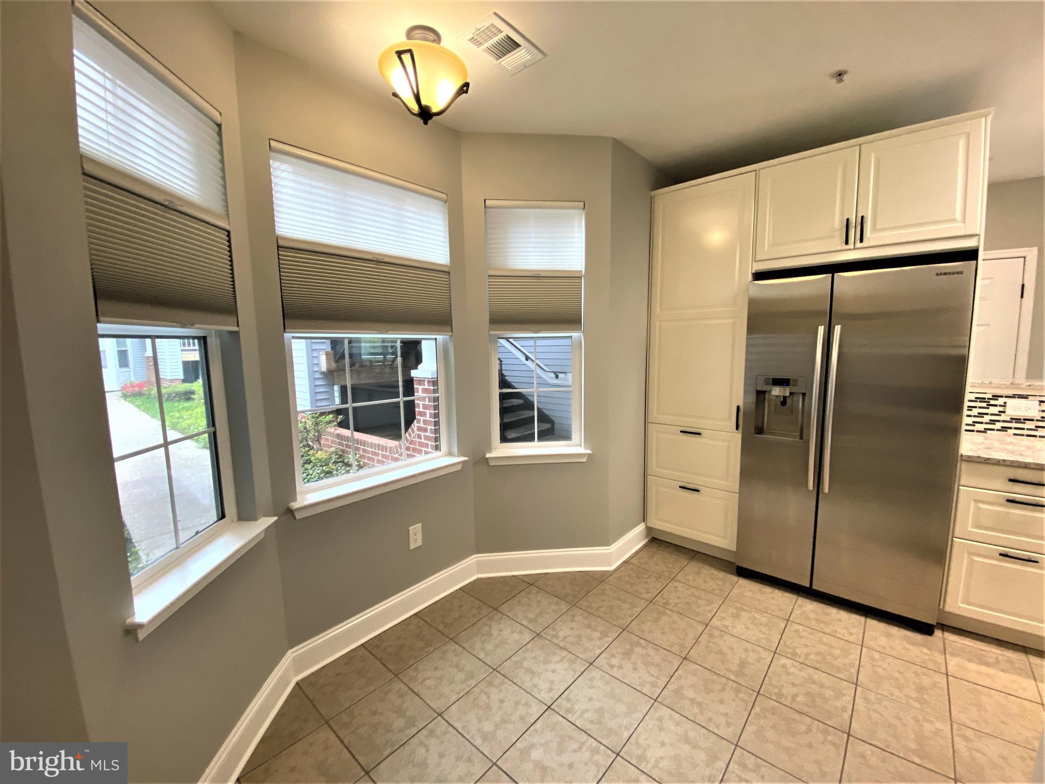 HOLLINGTON AT THE POINTE - Residential