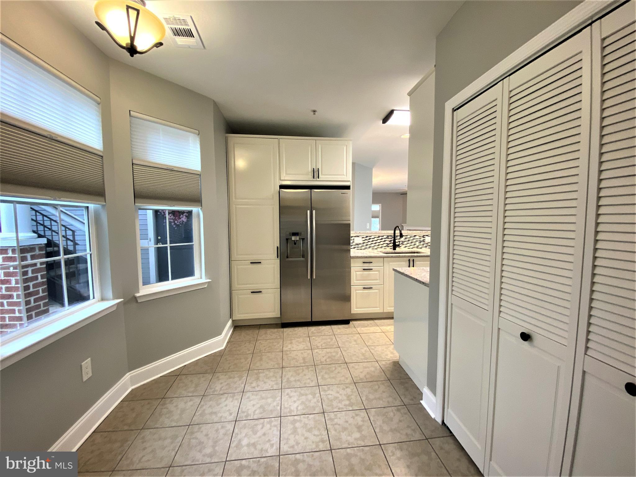 HOLLINGTON AT THE POINTE - Residential