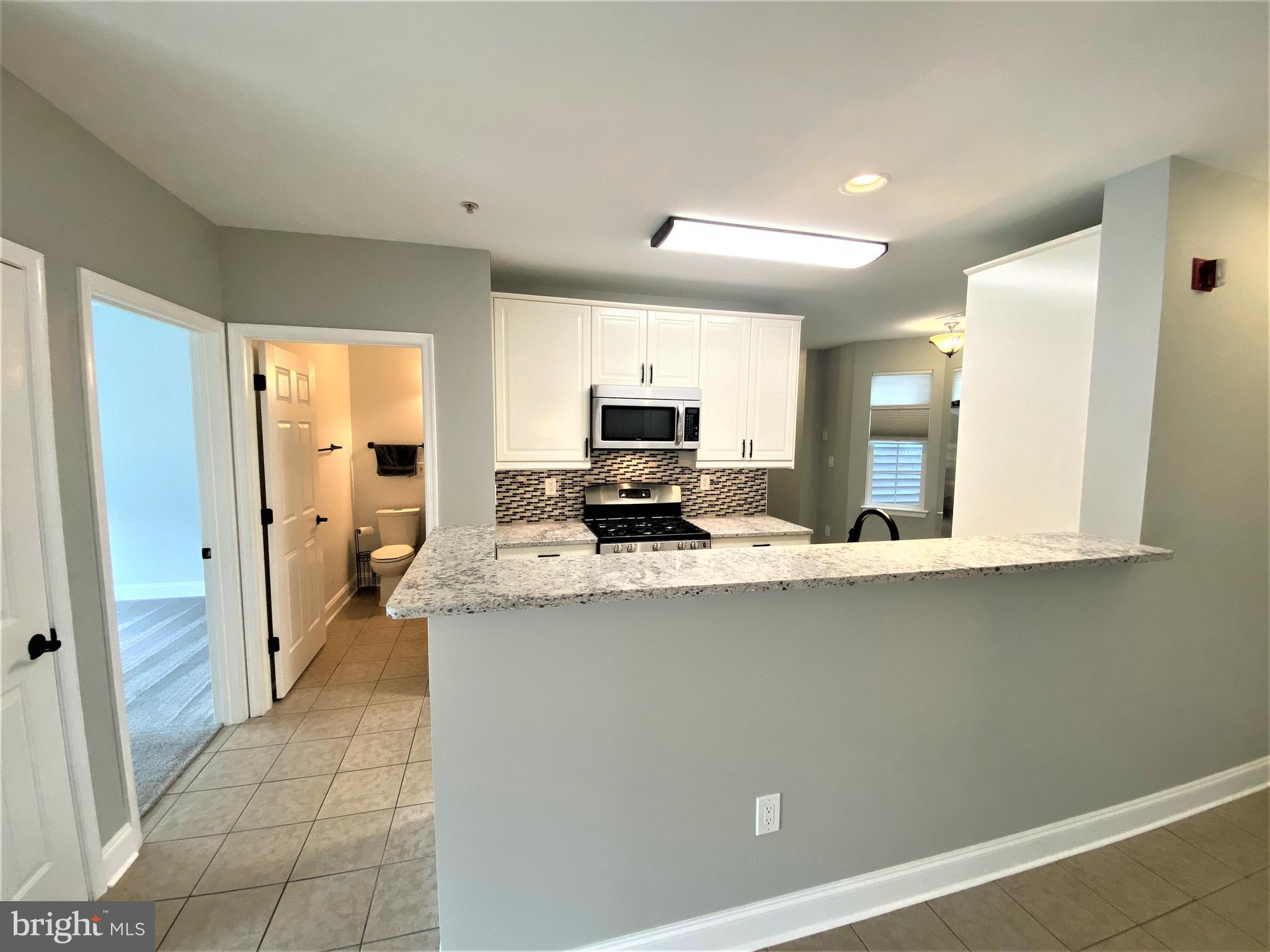 HOLLINGTON AT THE POINTE - Residential