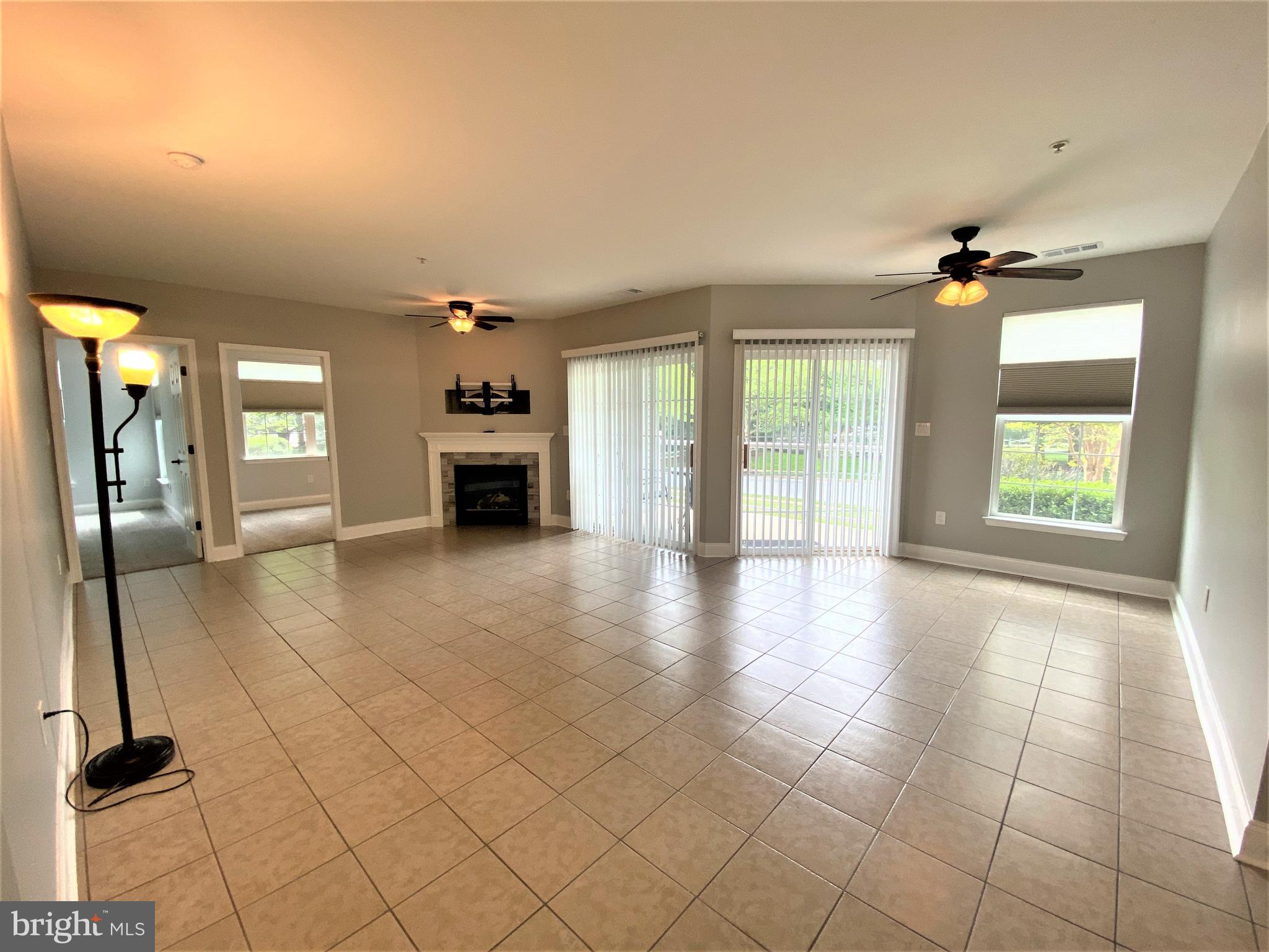 HOLLINGTON AT THE POINTE - Residential