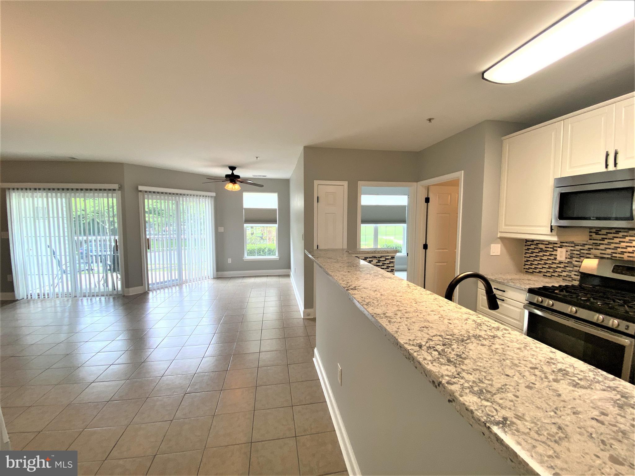 HOLLINGTON AT THE POINTE - Residential