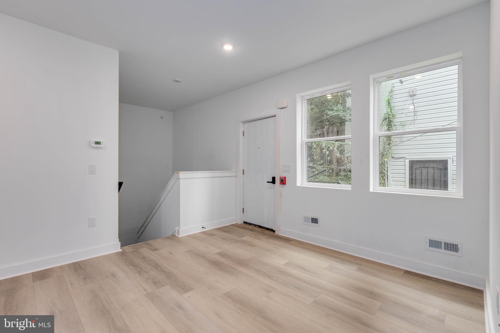 MANTUA - Residential Lease