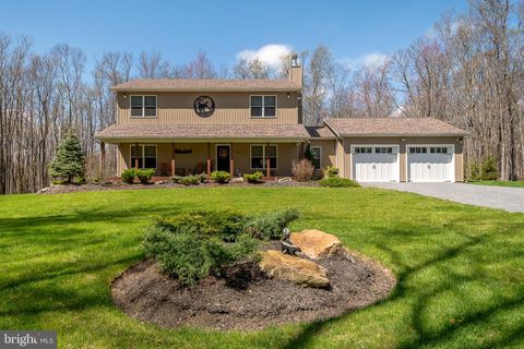 Photo of 170 Cherrywood Drive, OAKLAND, MD 21550 (MLS # MDGA2011178)