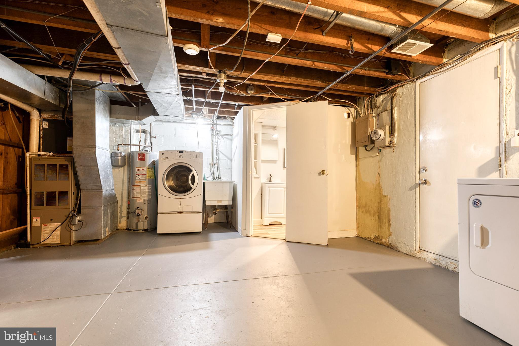 CHINQUAPIN PARK - Residential