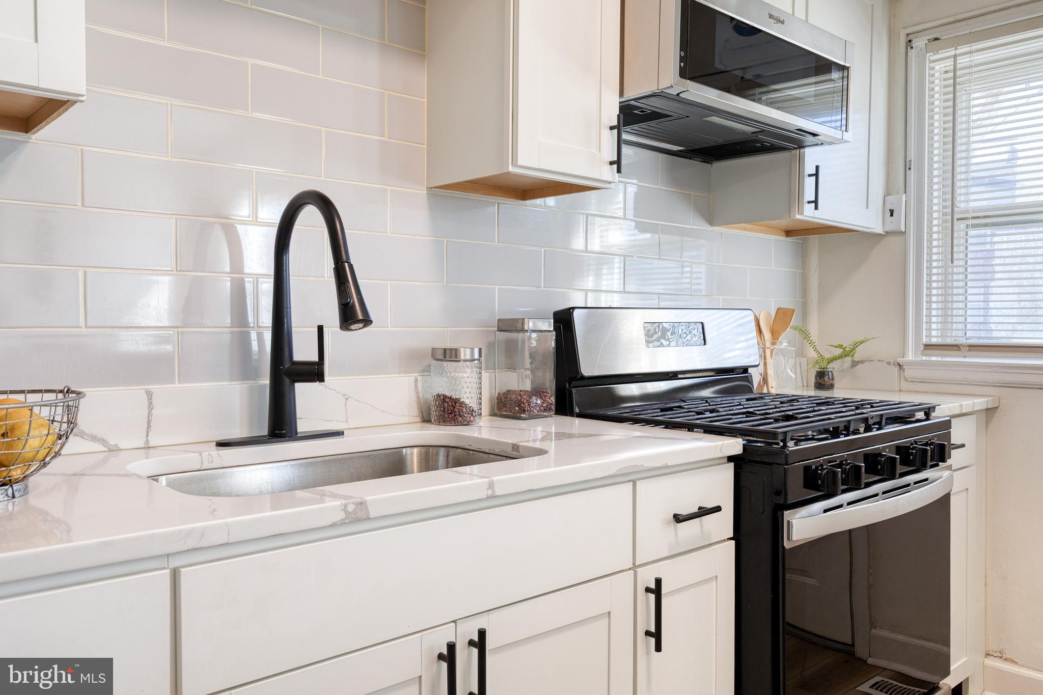 CHINQUAPIN PARK - Residential