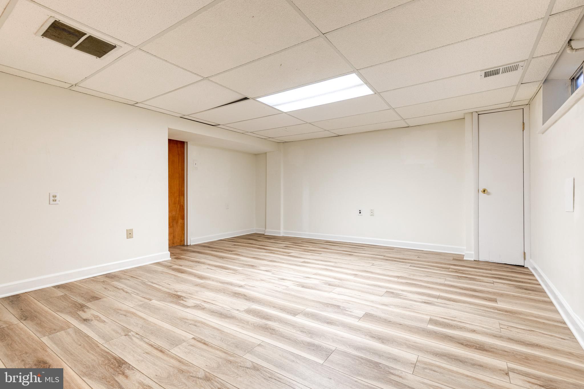 CHINQUAPIN PARK - Residential