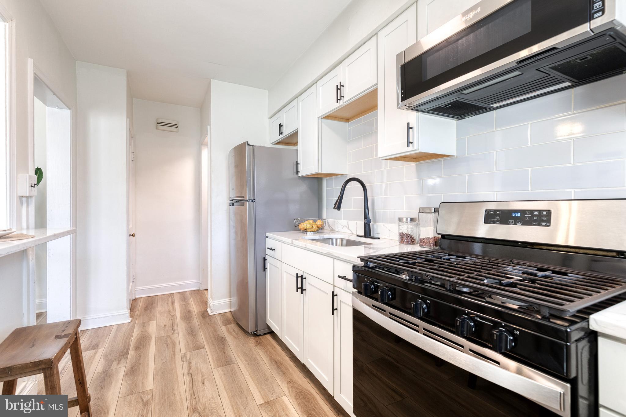 CHINQUAPIN PARK - Residential