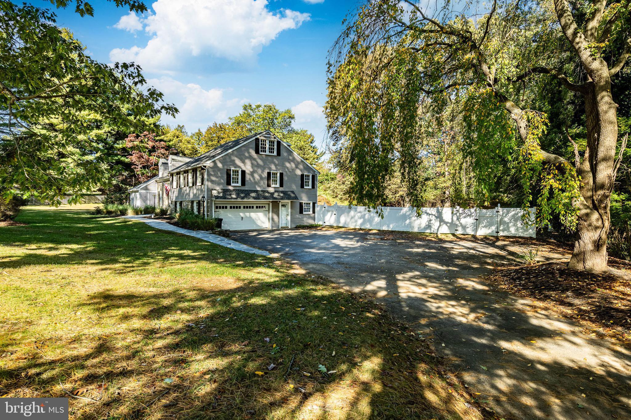 657 WALKER ROAD