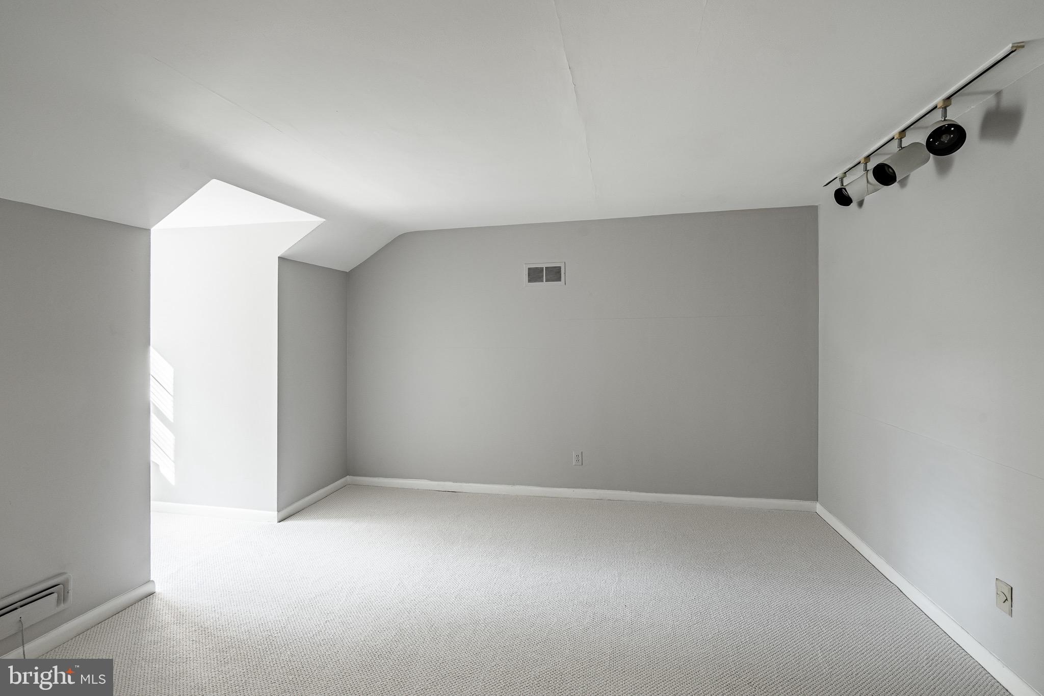 GLENHARDIE - Residential