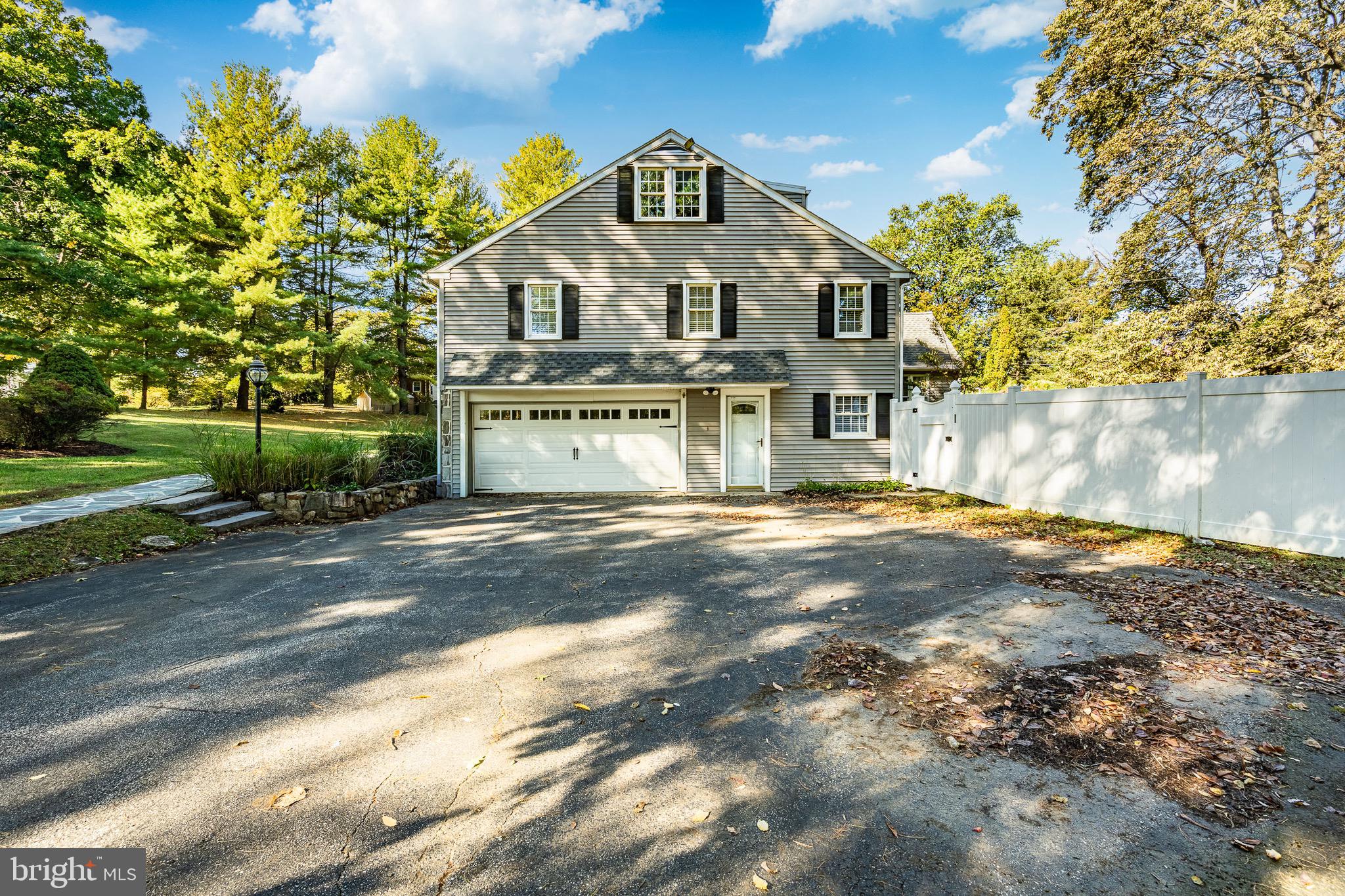 657 WALKER ROAD