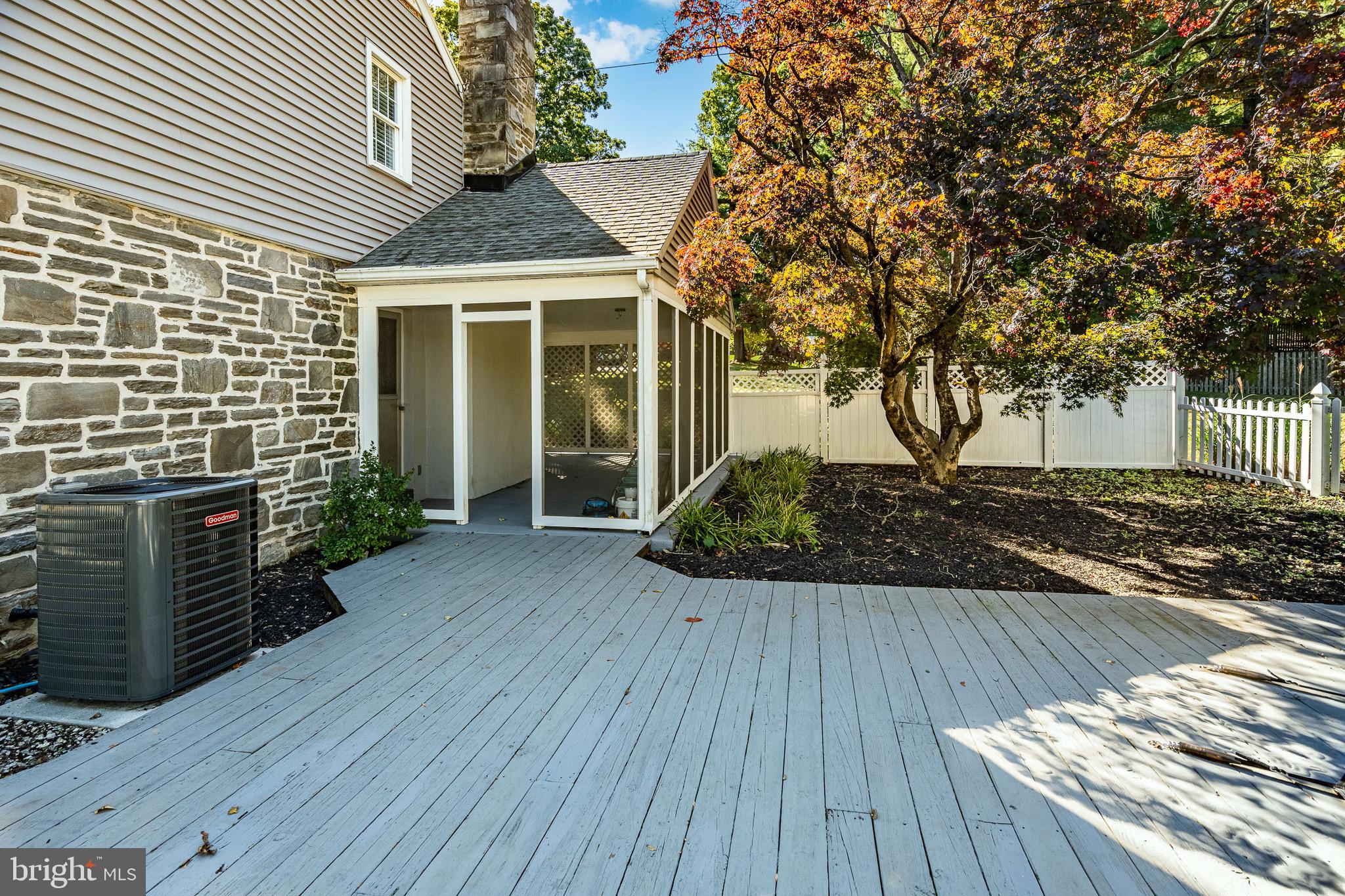 GLENHARDIE - Residential