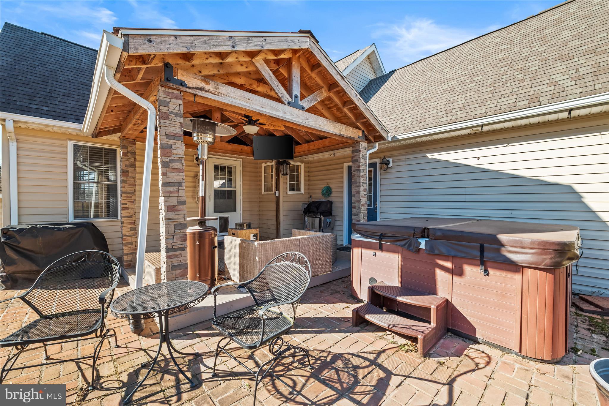 STONEBRIDGE - Residential