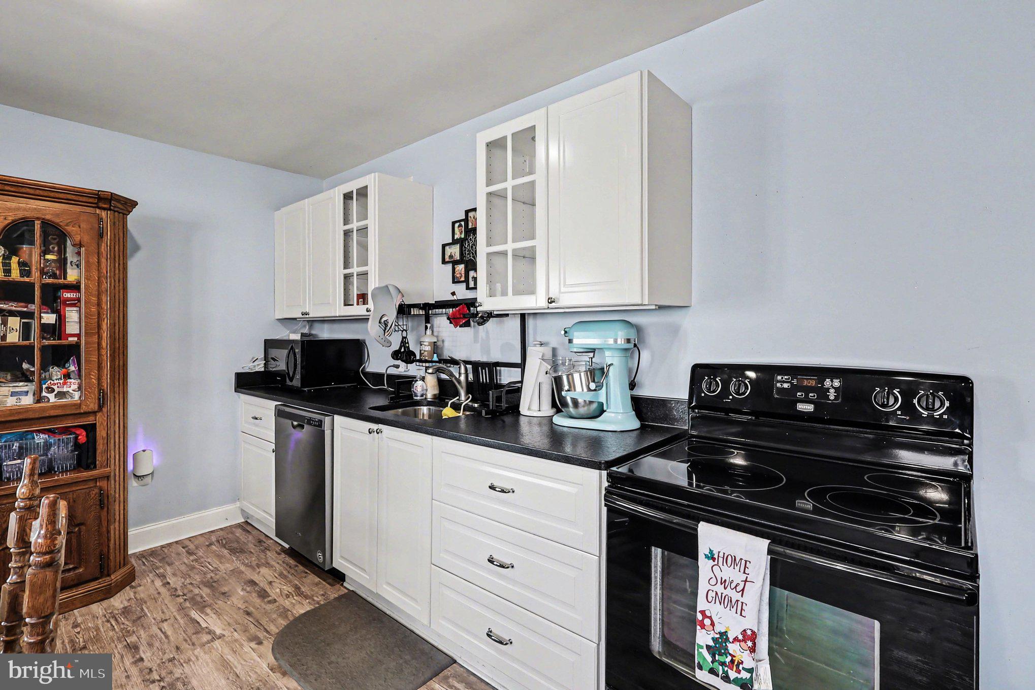 YORKSHIRE ACRES - Residential