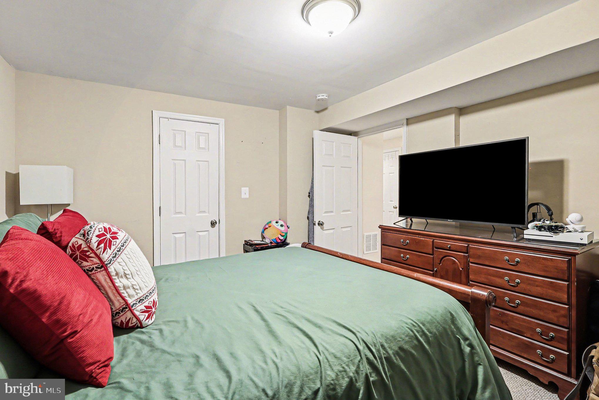 YORKSHIRE ACRES - Residential