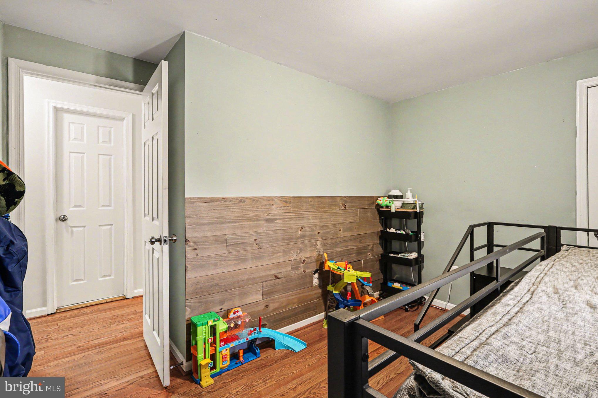 YORKSHIRE ACRES - Residential