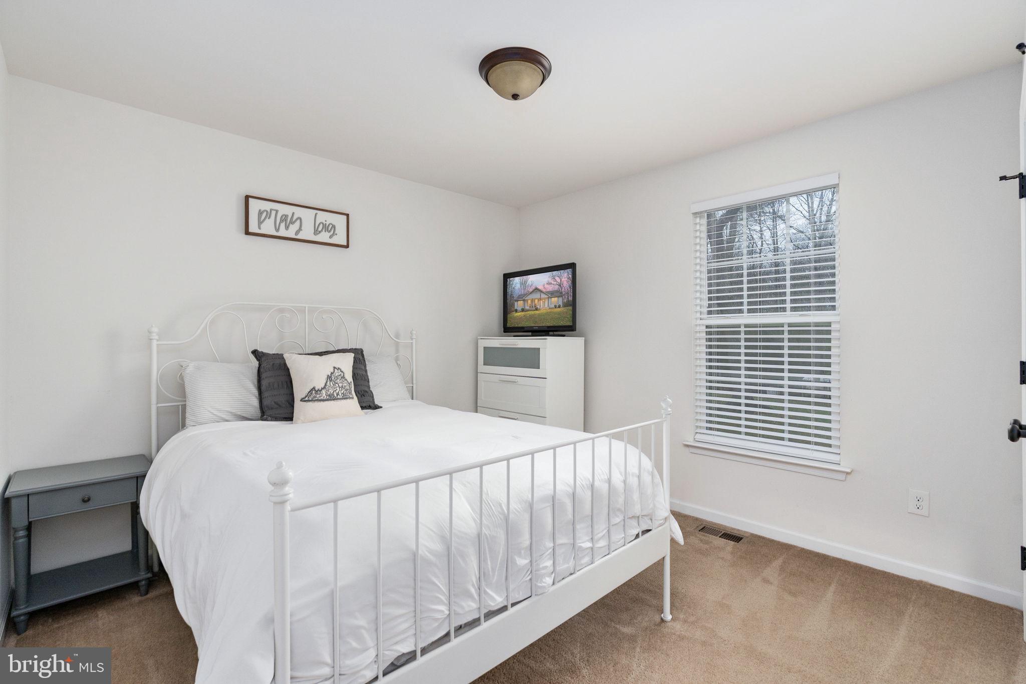 OAK CREST ESTATES - Residential