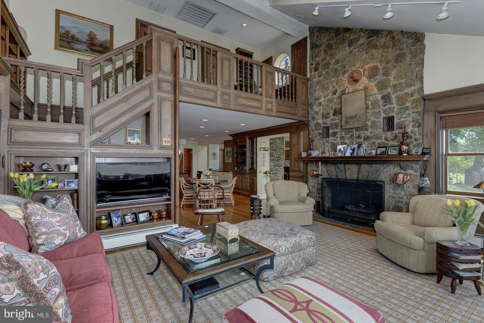 HARLEQUIN - Residential