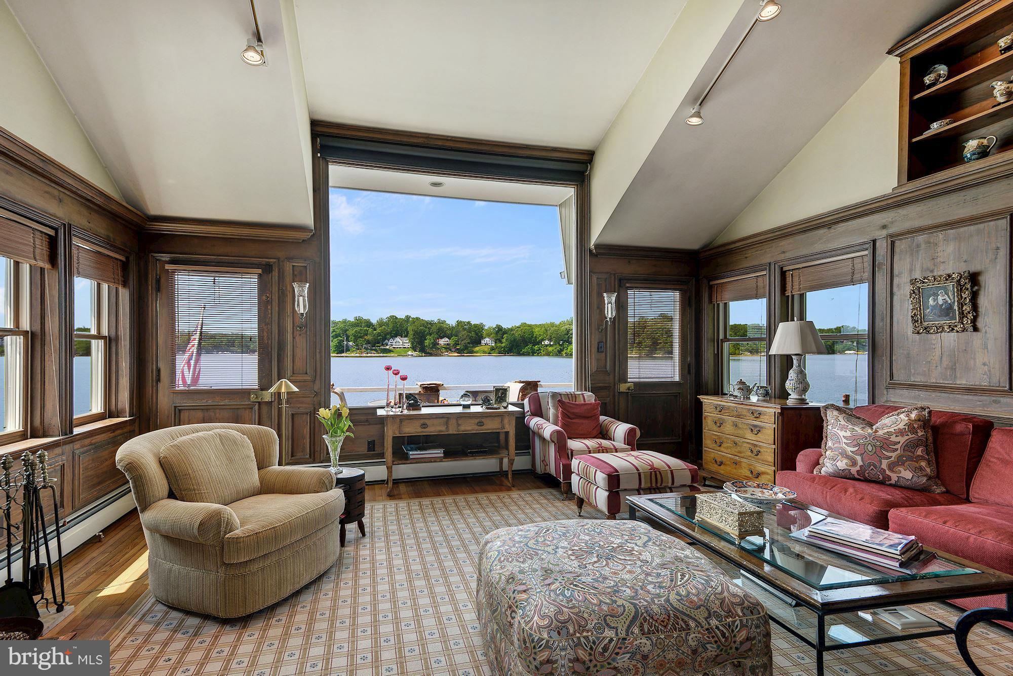 HARLEQUIN - Residential