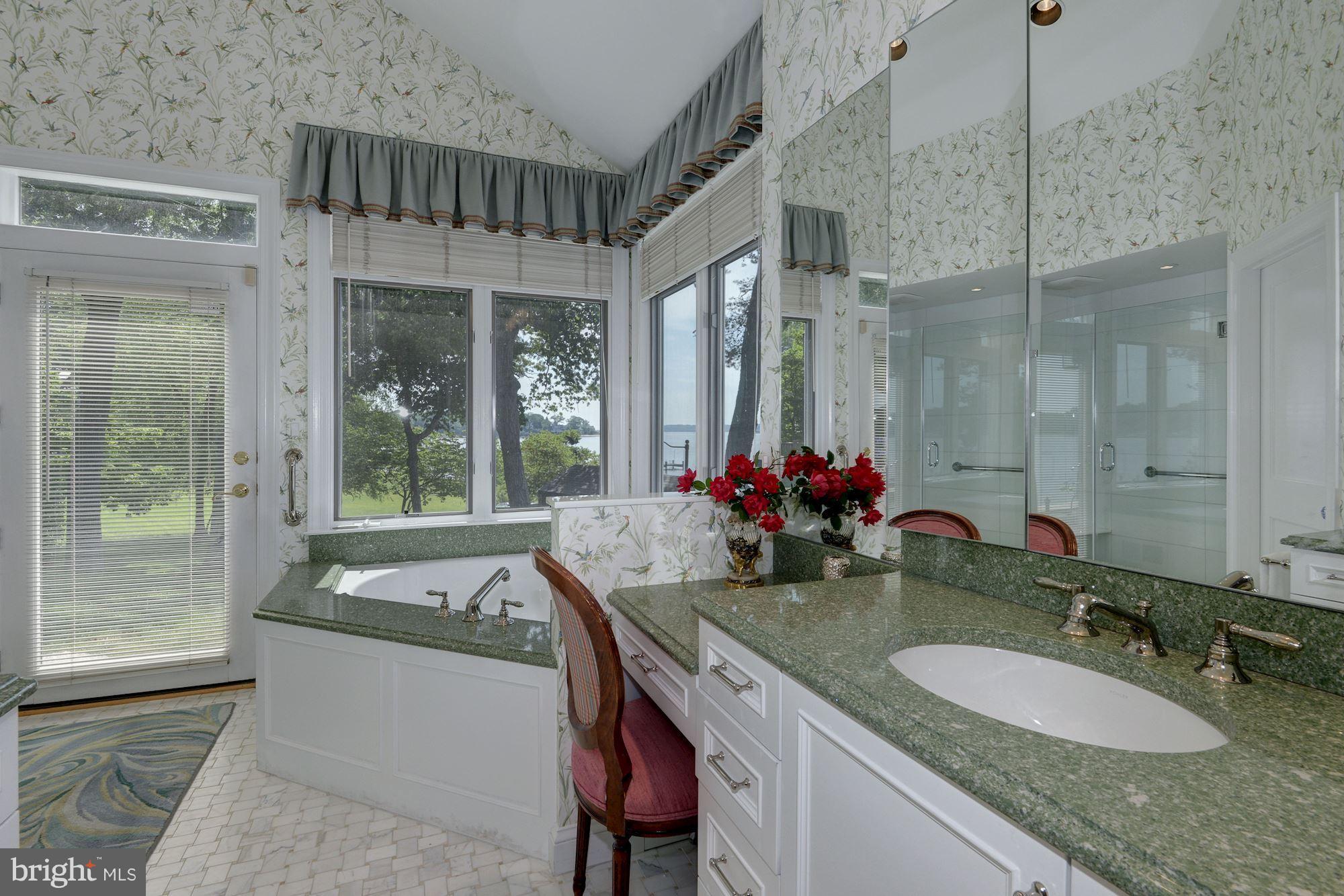 HARLEQUIN - Residential