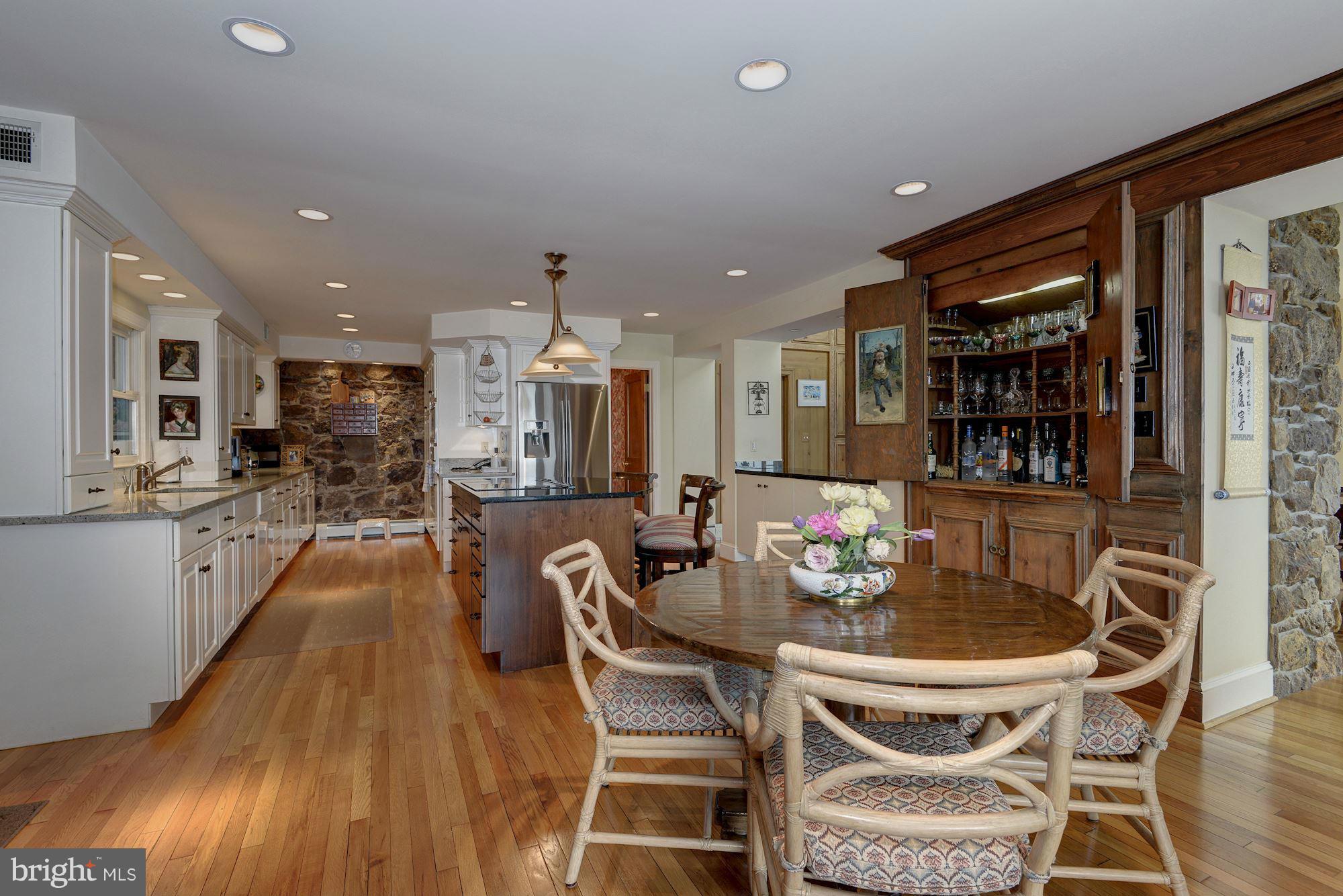 HARLEQUIN - Residential