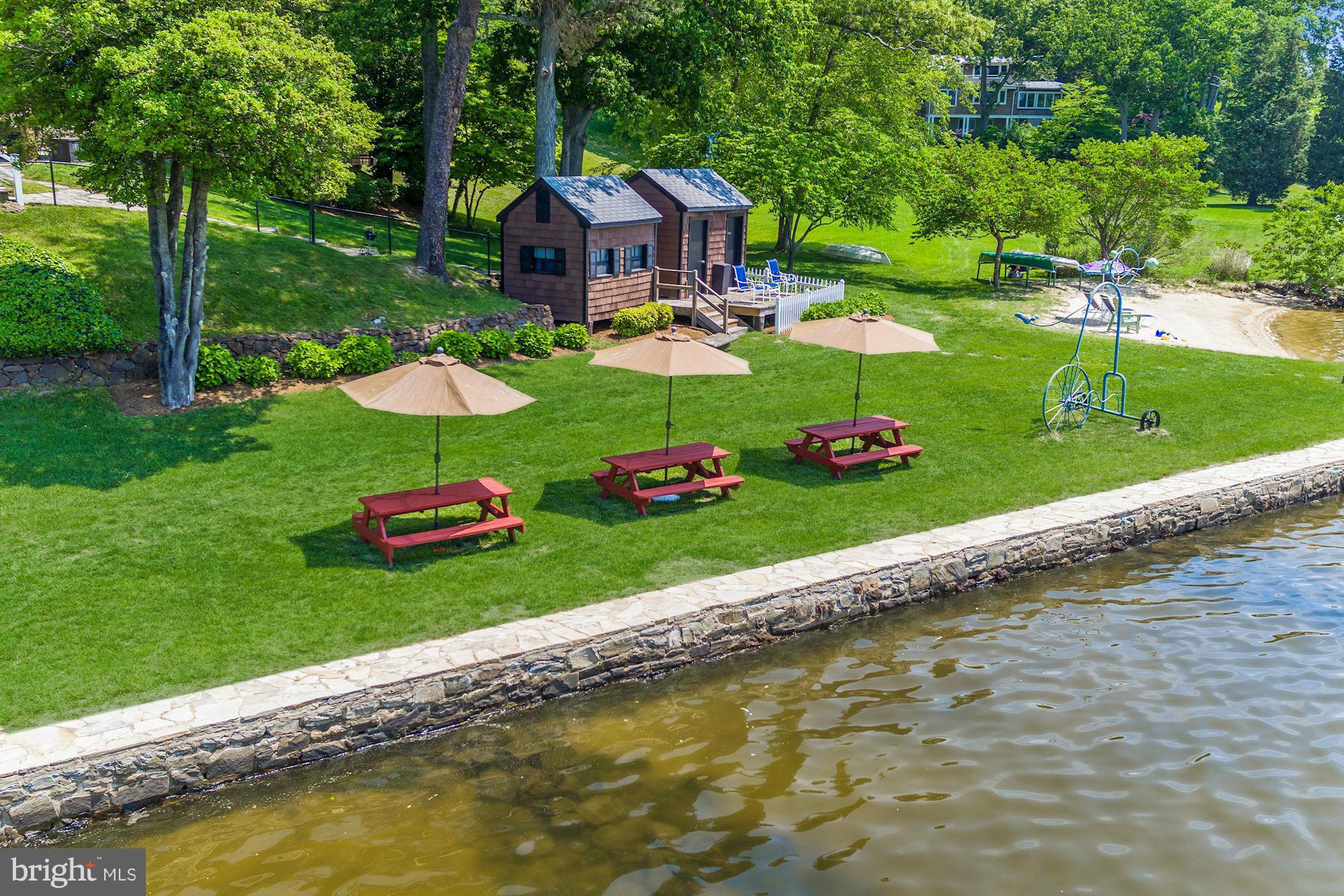 HARLEQUIN - Residential