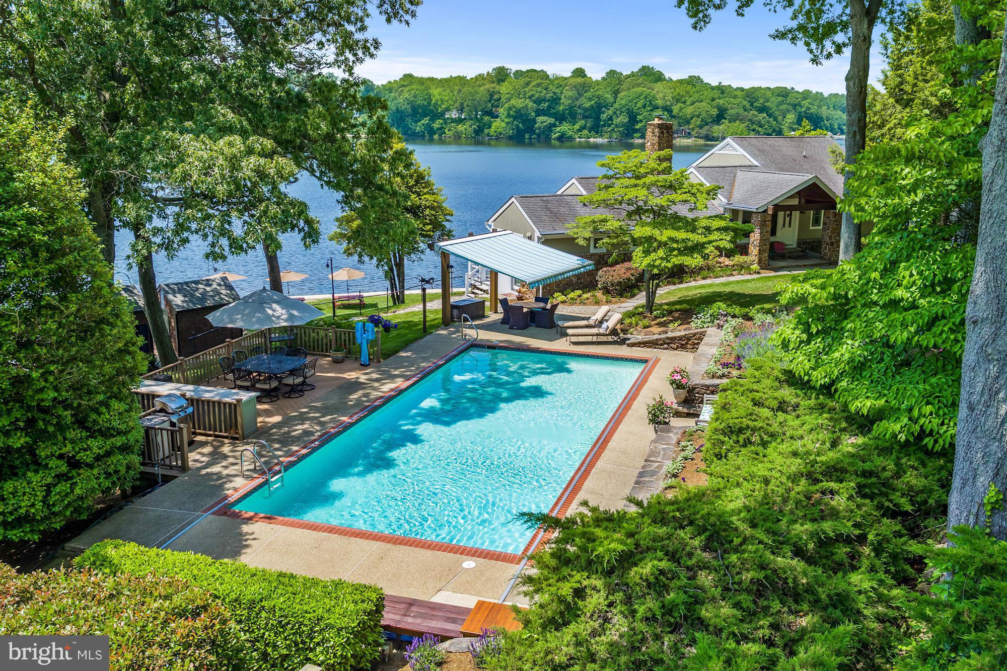 HARLEQUIN - Residential